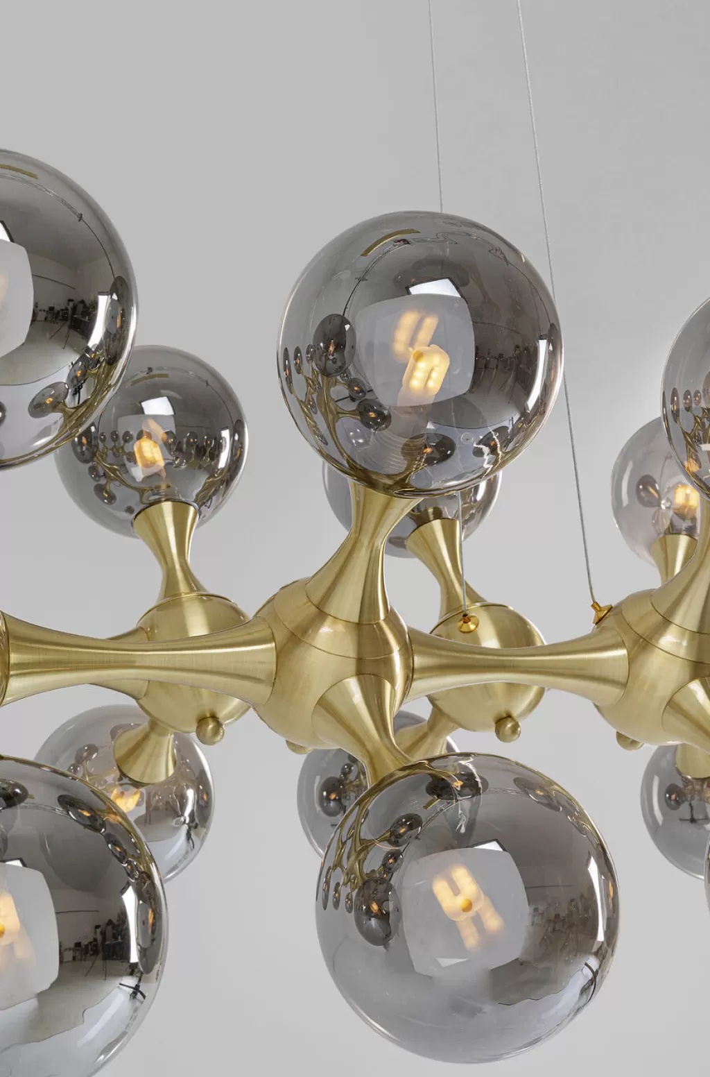 Luminaire Suspendu Élégant par KARE Design : Sphères Atomiques en Laiton, Longueur 140 cm - Suspension Moderne pour Intérieur Design