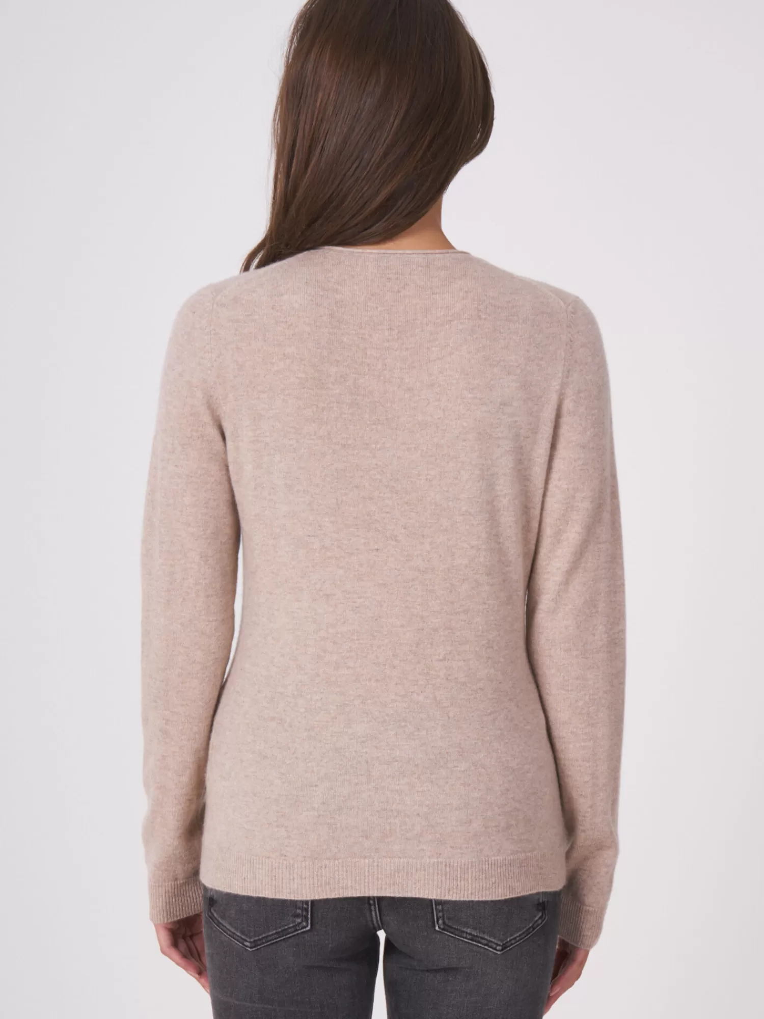Découvrez notre cardigan femme élégant à col en V - Tissu doux avec poches fonctionnelles