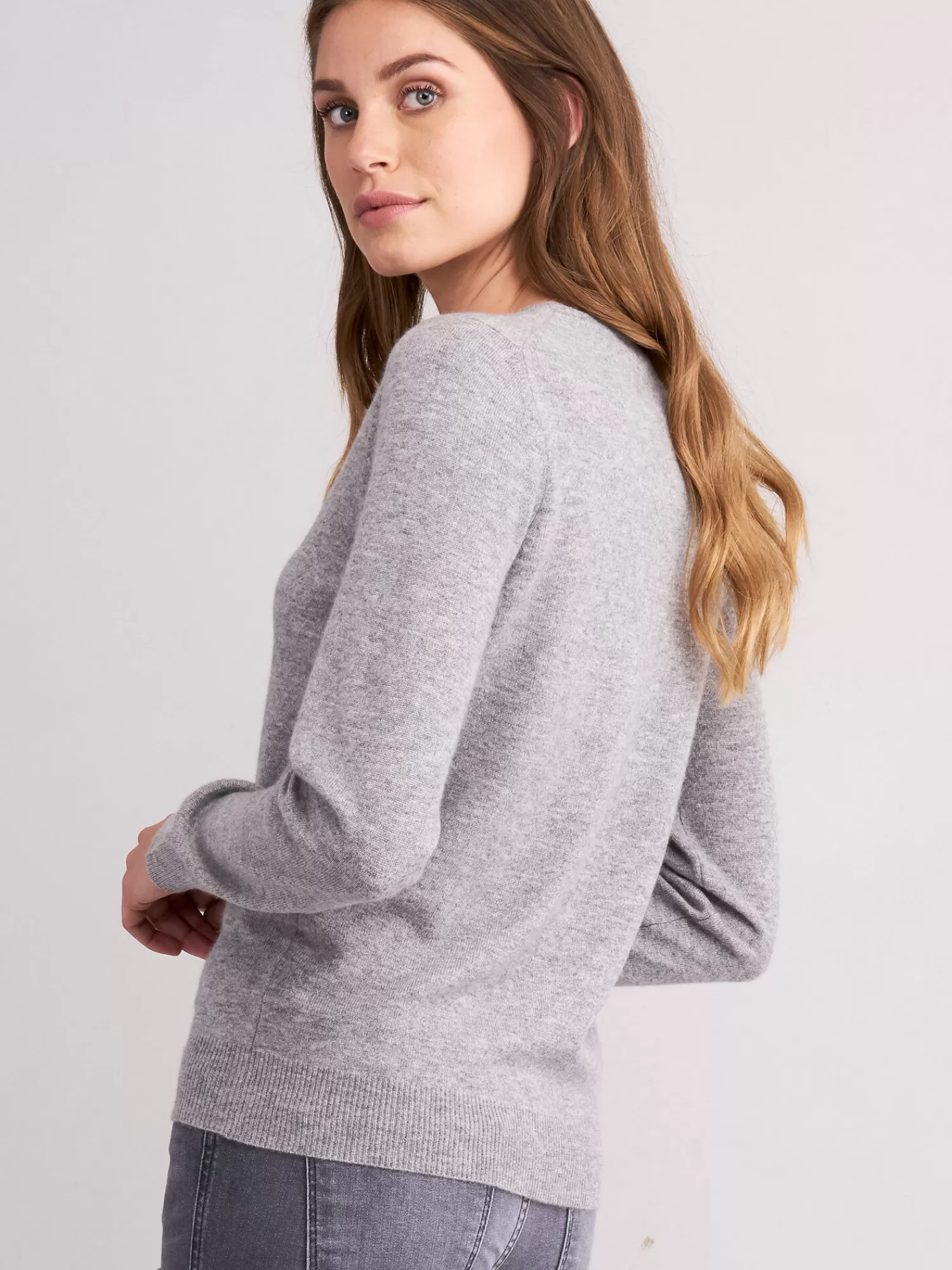 Promotion Exceptionnelle : Cardigan Femme en Cachemire Doux - Col Rond Intemporel pour Élégance Quotidienne