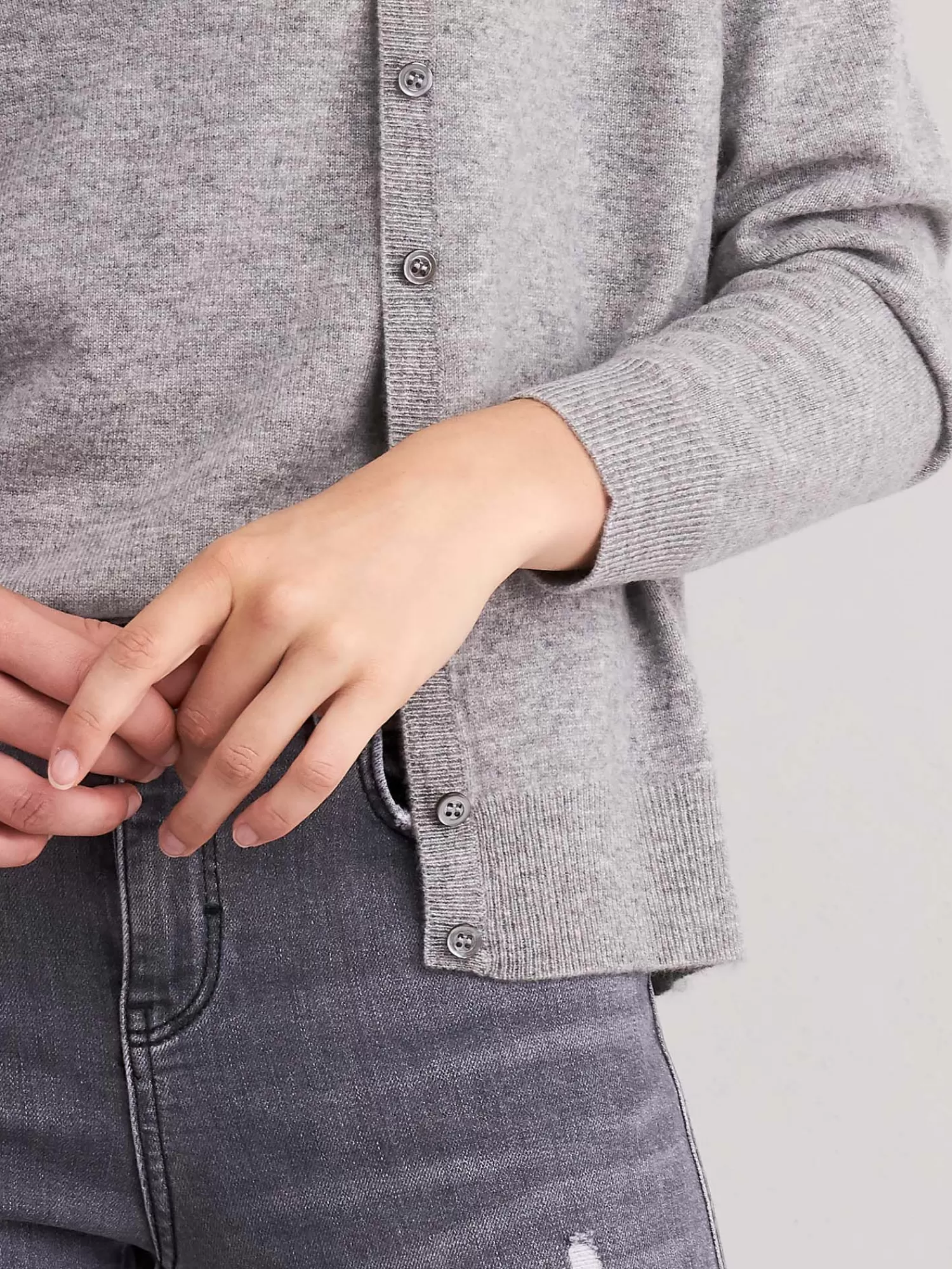 Cardigan Femme en Cachemire Doux - Col en V Intemporel | Promotion Exclusive sur les Vestes Élégantes
