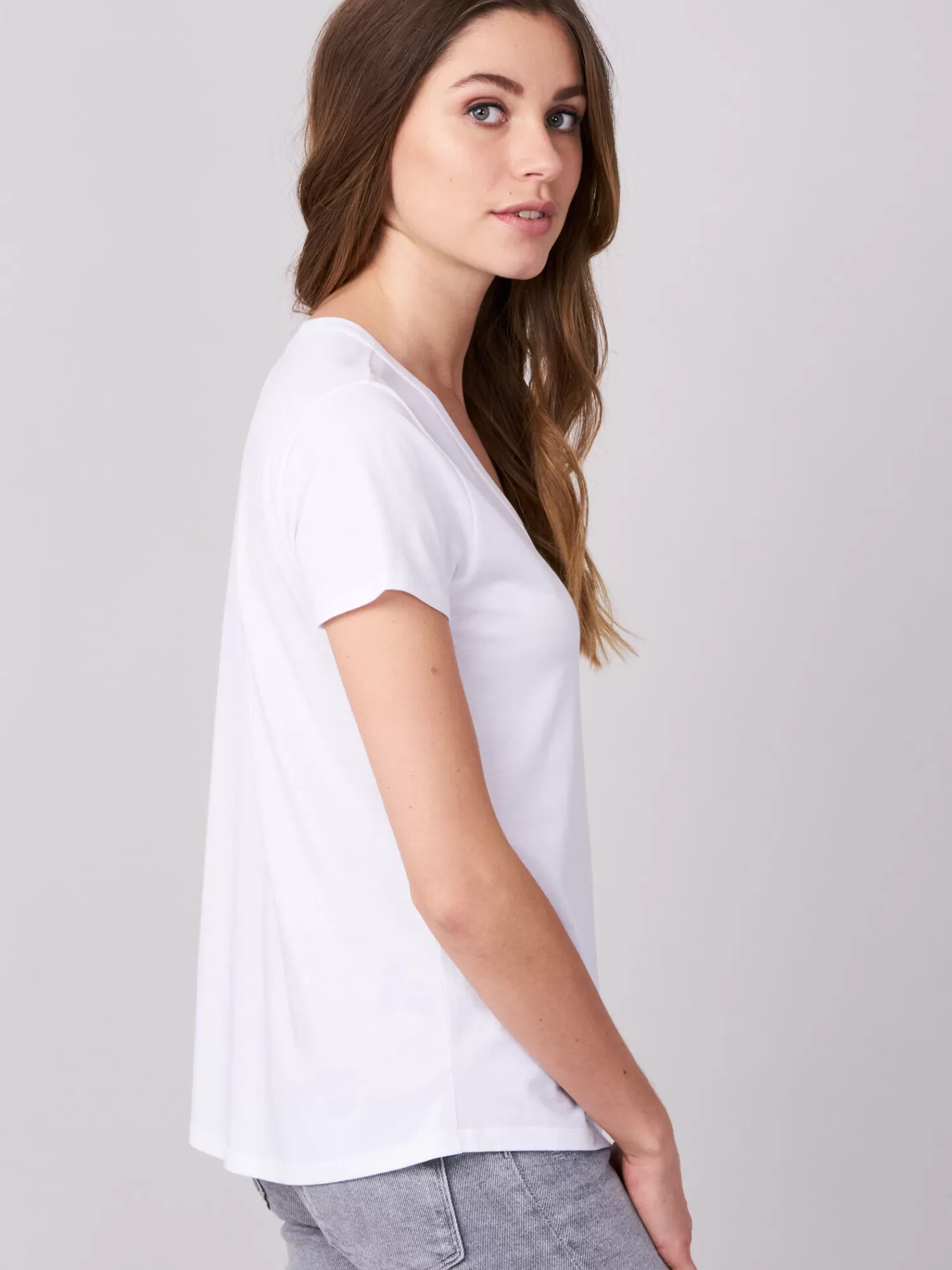 T-Shirt Femme Décolleté en V avec Poche Poitrine Pratique - Haut Basique Confortable en Promotion