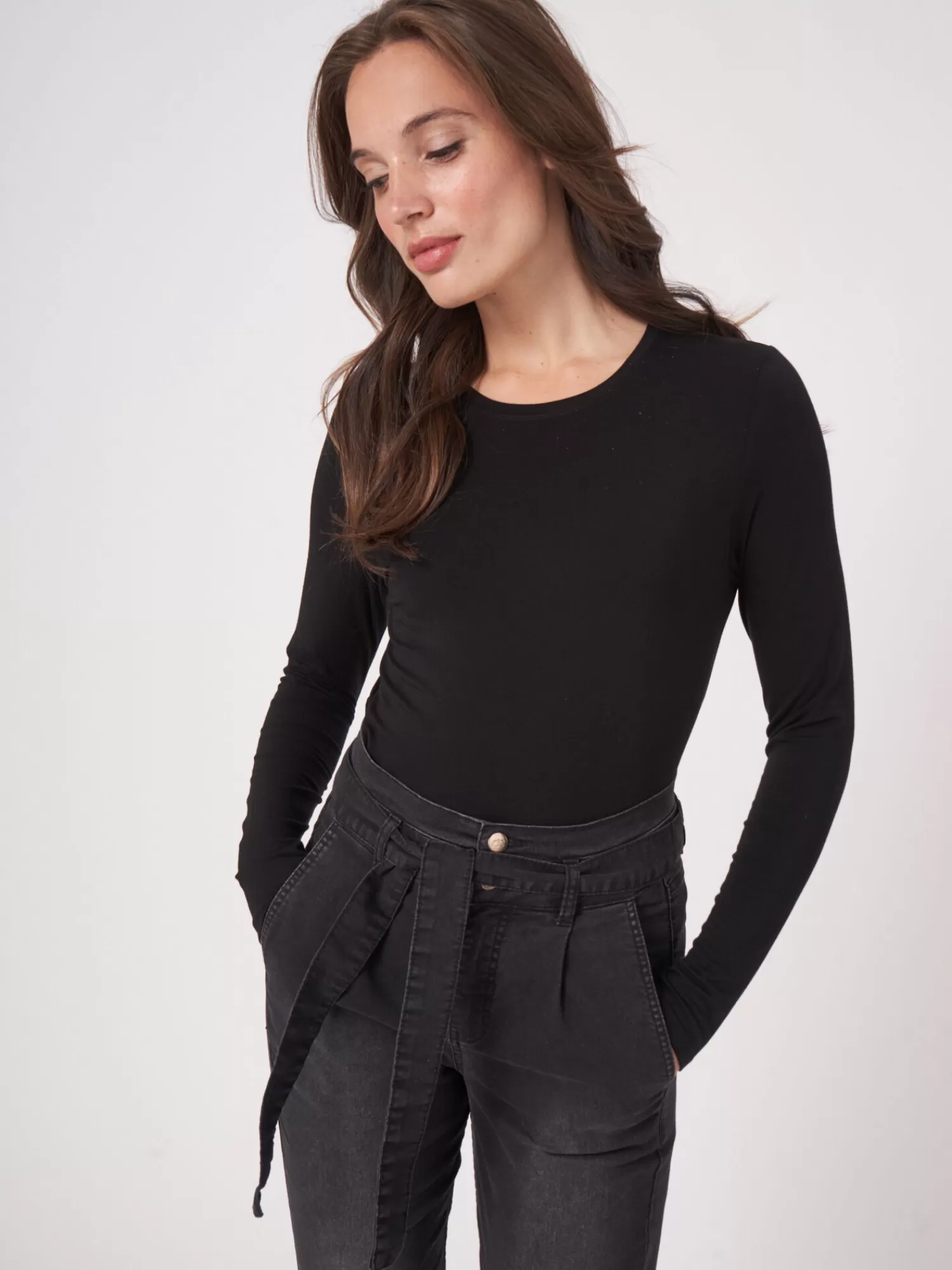 Élégant Haut Femme Manches Longues - T-shirt Basique Confortable pour la Saison Printanière