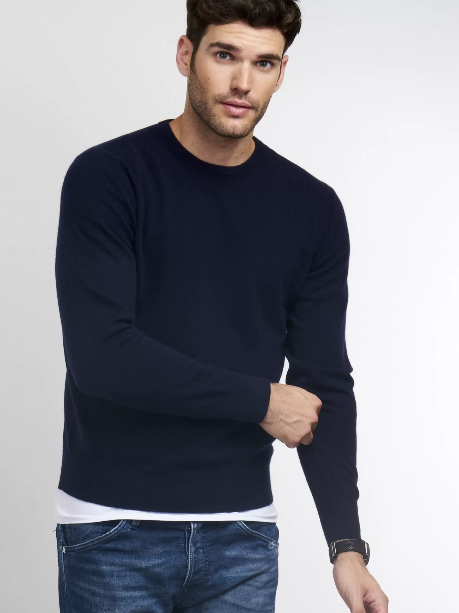 Pull Homme Classique à Col Rond - Prix Doux pour Toutes les Saisons