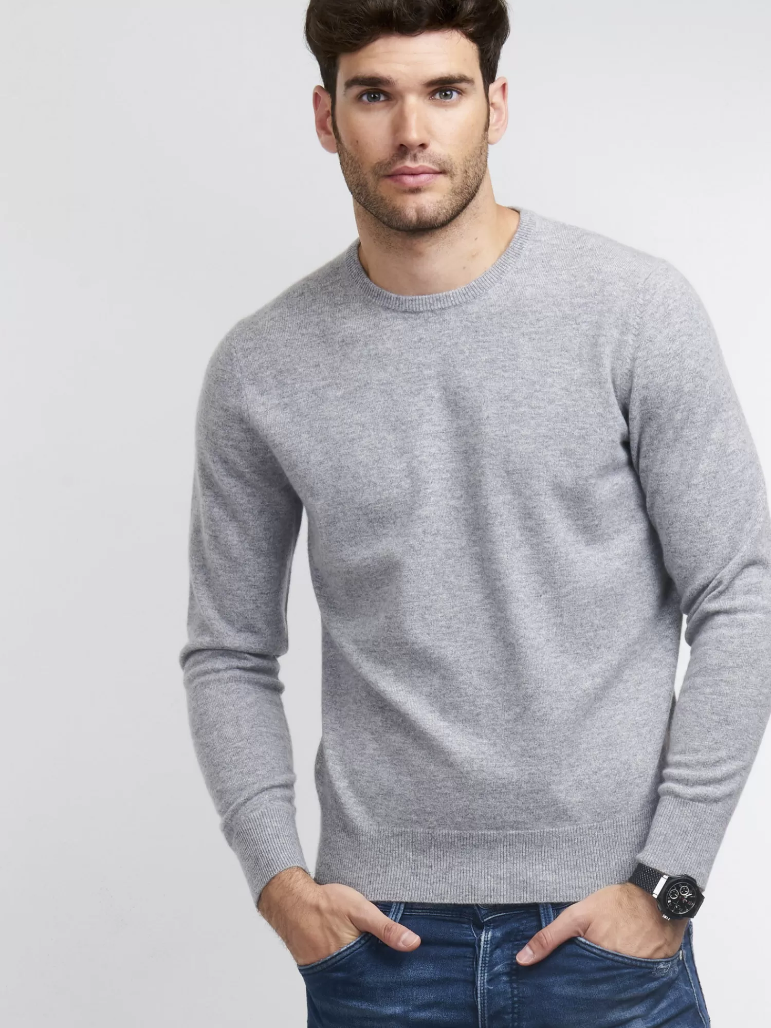 Pull Homme Confortable à Encolure Ronde - Modèle Basique Détendu