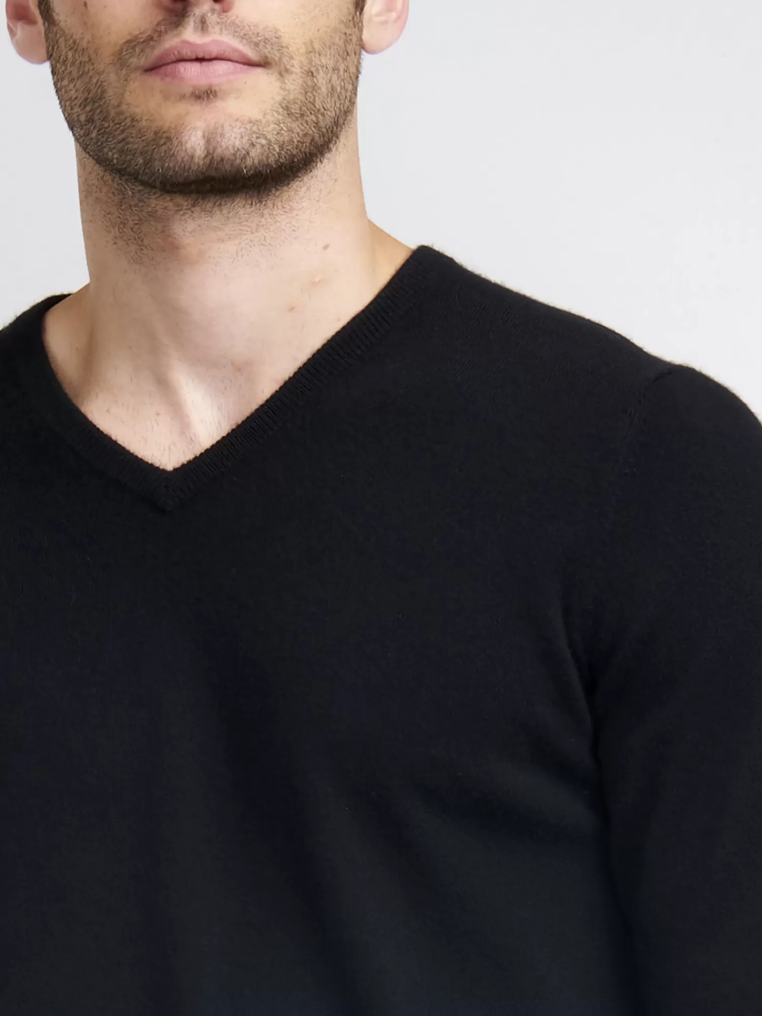 Pull décontracté pour homme en col V - Essentiel des soldes