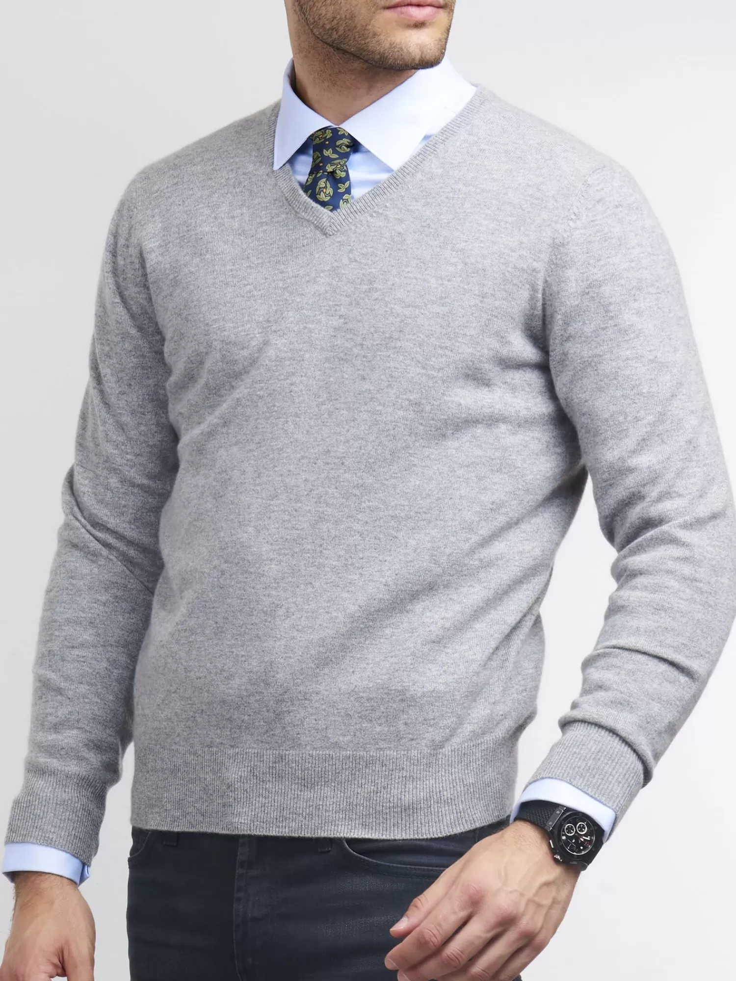 Pull Homme Décontracté à Col V - Matière Douce & Confortable | Modèle Essentiel