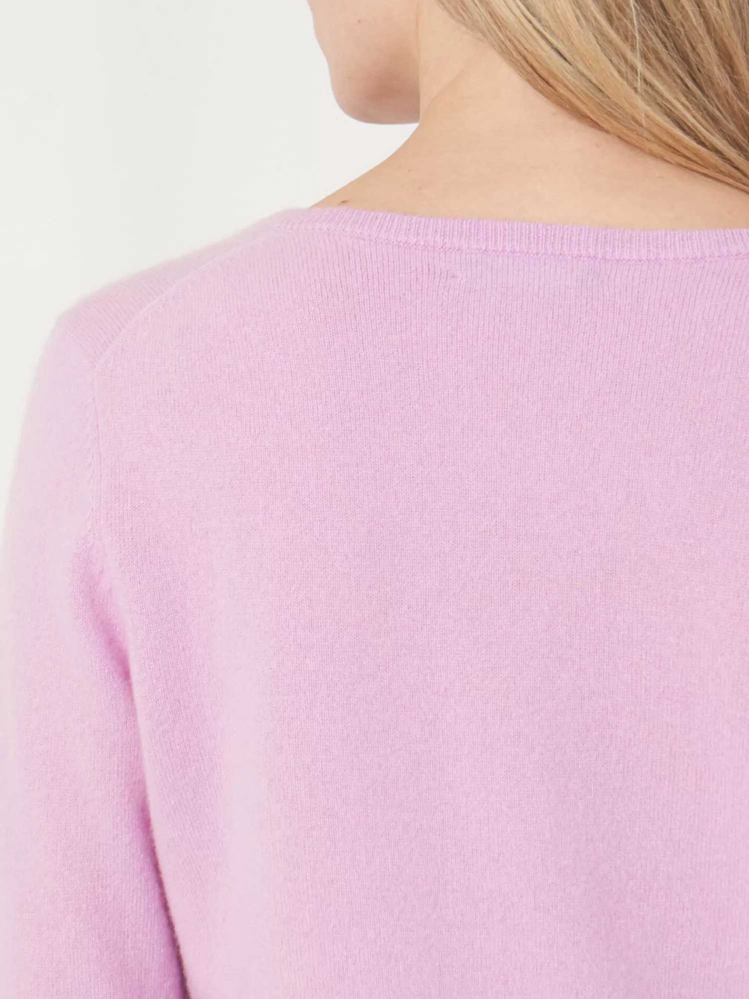 Dos Nu Élégant en Cachemire Bio - Gilet Femme à Encolure Arrondie pour Confort Luxueux