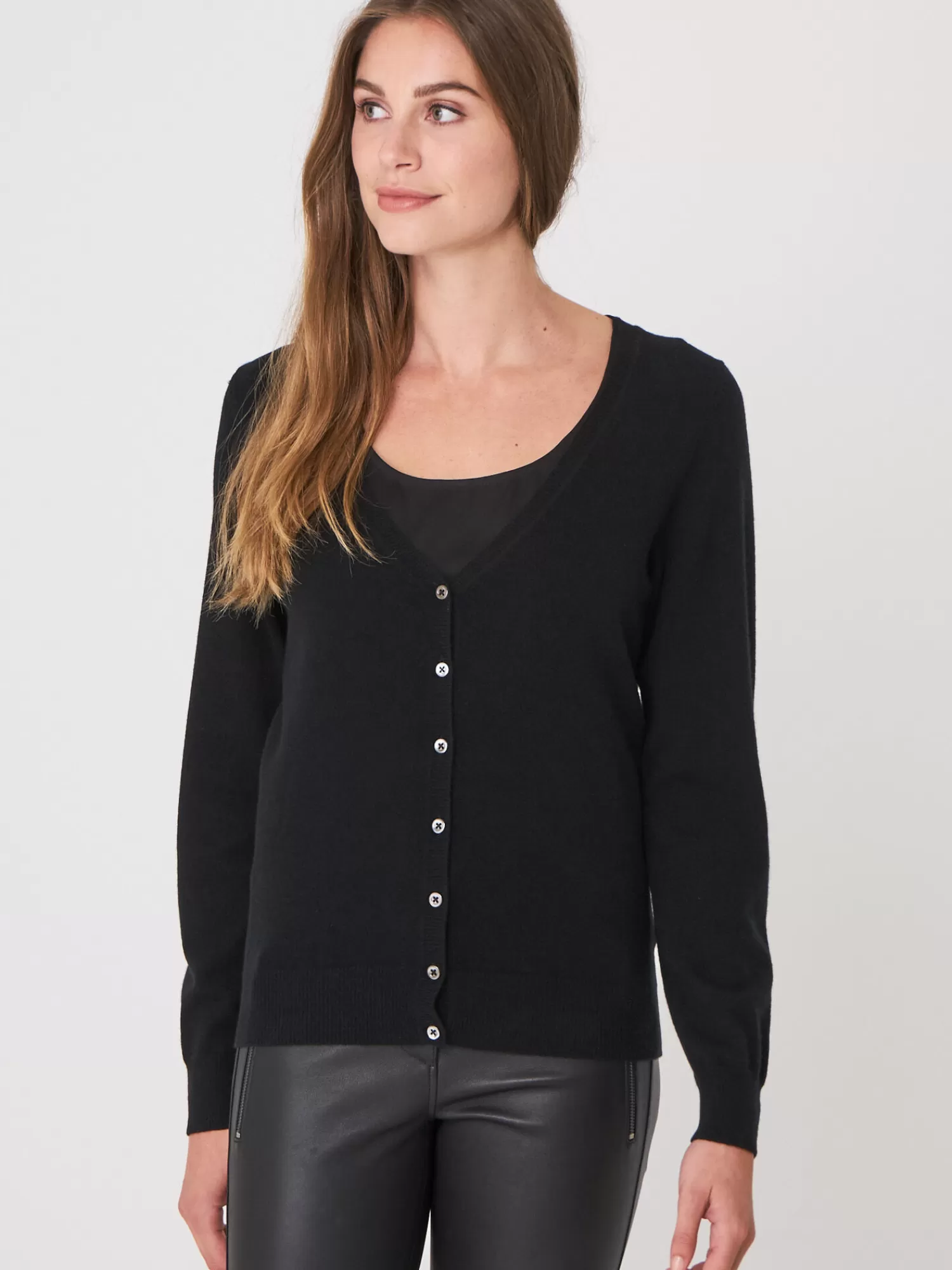 Veste Femme en Cachemire Bio à Col V – Élégance Minimaliste & Confort Authentique