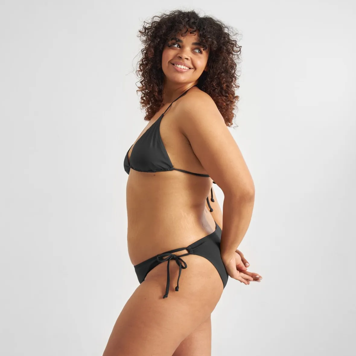 Maillots de bain Odda - Slips bikini noirs incontournables pour femmes