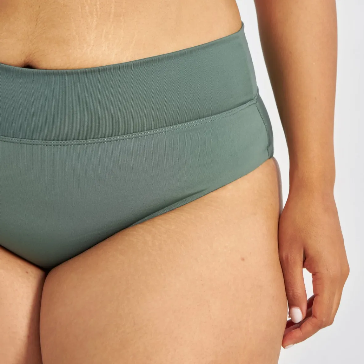 Maillot de bain féminin vert canard - Culotte bikini légère à prix doux