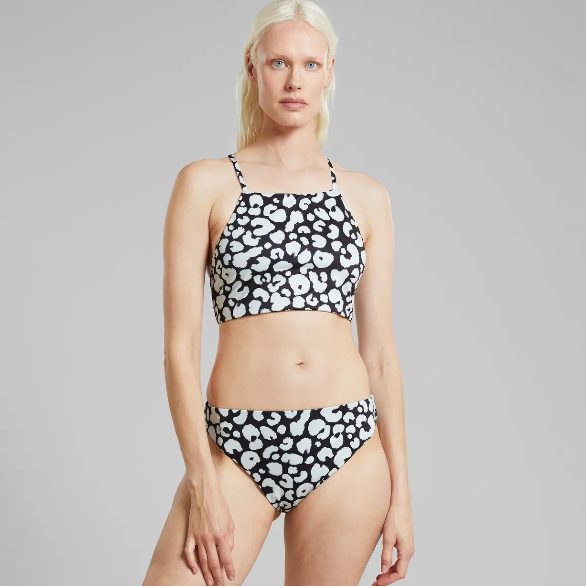 Déstockage exclusif : Soutien-gorge de bikini noir léopard graphique - Collection Orust - Style plage élégant pour femme