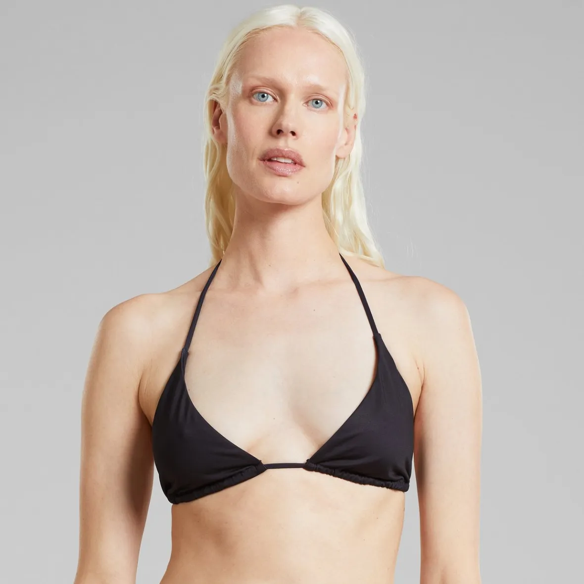 Élégant Top de Bikini Noir Yxlan - Promotion Éclair sur les Maillots Femme