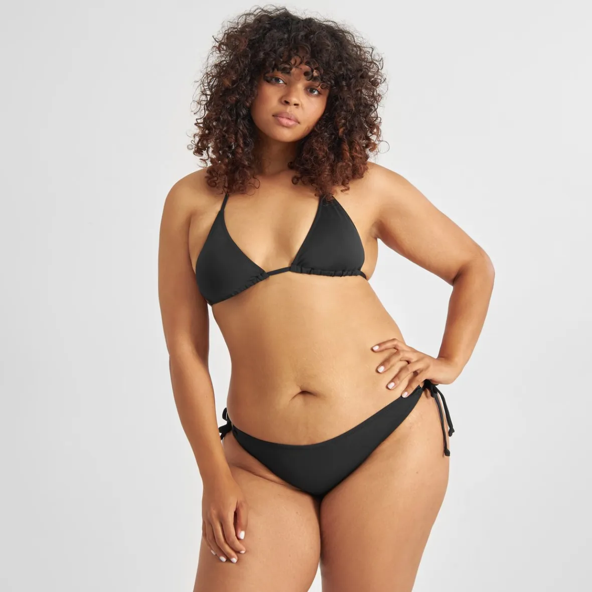 Élégant Top de Bikini Noir Yxlan - Promotion Éclair sur les Maillots Femme