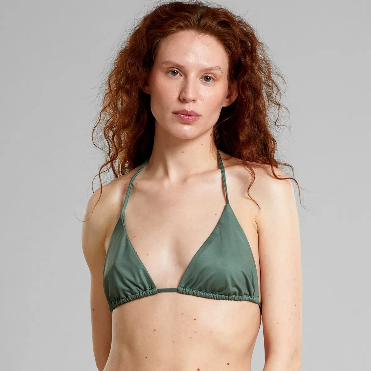 Haut de bikini Yxlan - Nuances végétales pour l'été | Élégance aquatique féminine