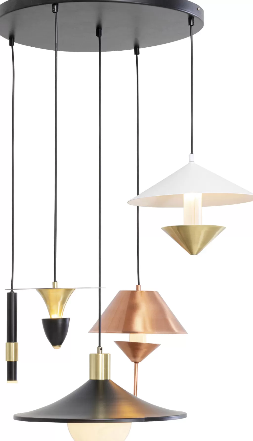 Lustre suspendu Cappelli - Design contemporain en métal doré - Diamètre 50 cm - Collection KARE Design 

Suspension design Cappelli - Éclairage d'intérieur moderne avec structure en laiton - 50 cm de diamètre - KARE Design Collection Exclusive 

Luminaire suspendu Cappelli Style Industriel - Abat-jour texturé Ø50cm - Édition Limitée KARE - Parfait pour salon et salle à manger 

Suspension étoilée Cappelli - Création lumineuse en métal brossé - Format géant 50 cm - Signature KARE Design 2024