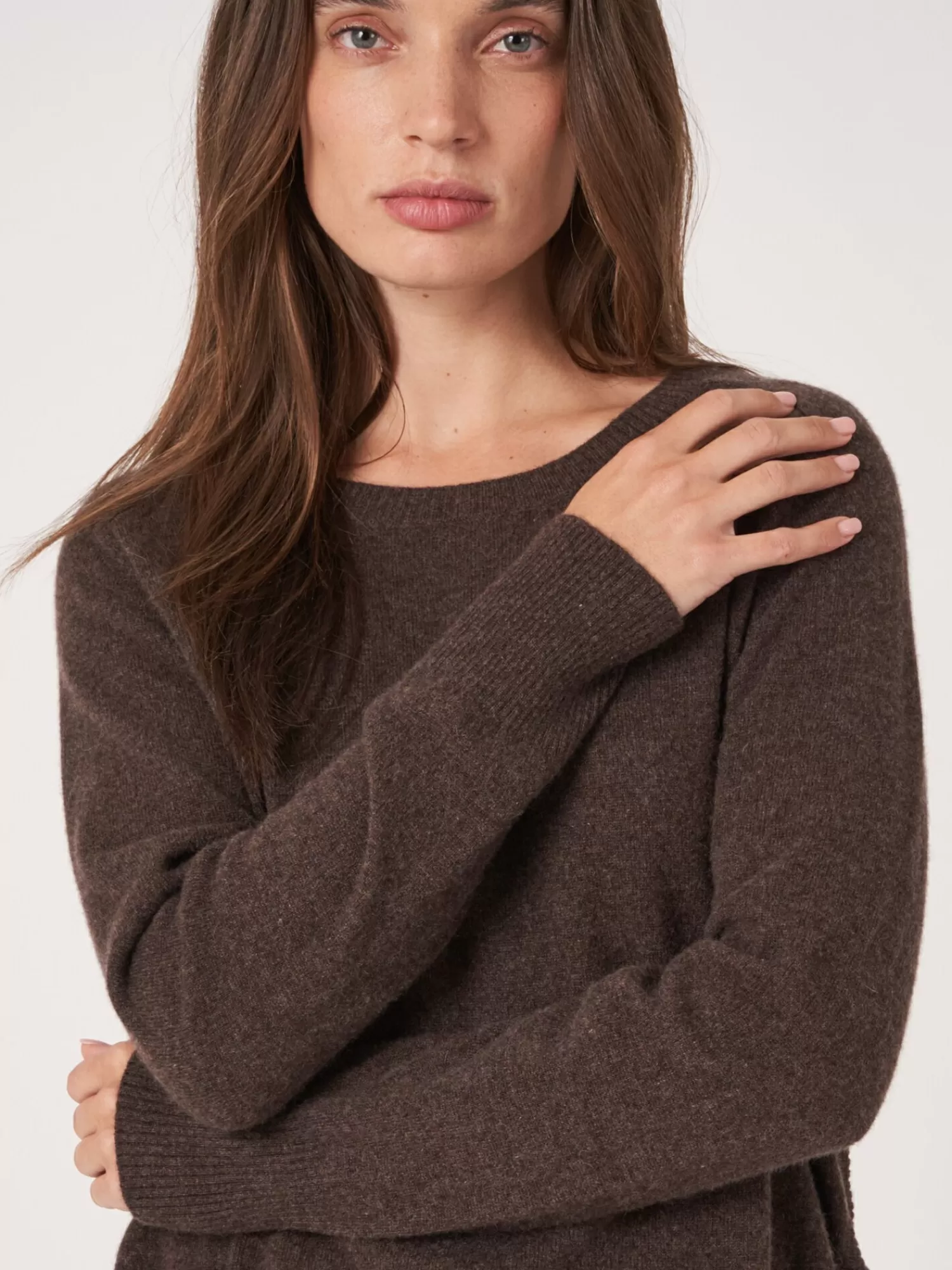 Pull femme en cachemire Boothalstrui - Ourlet arrondi - Liquidation exclusive
