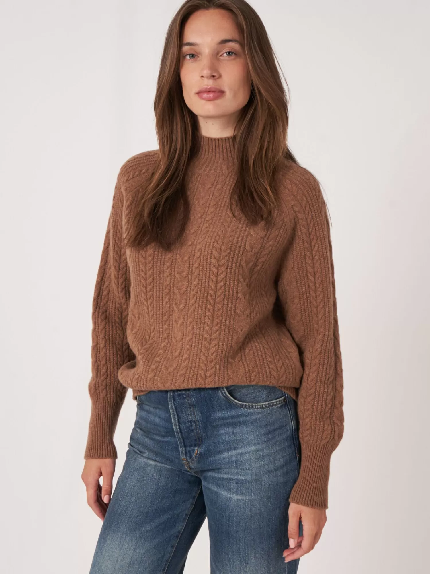 Pull en Cachemire Doux à Motifs Torsadés - Découpe Raglan pour un Style Intemporel - Femme