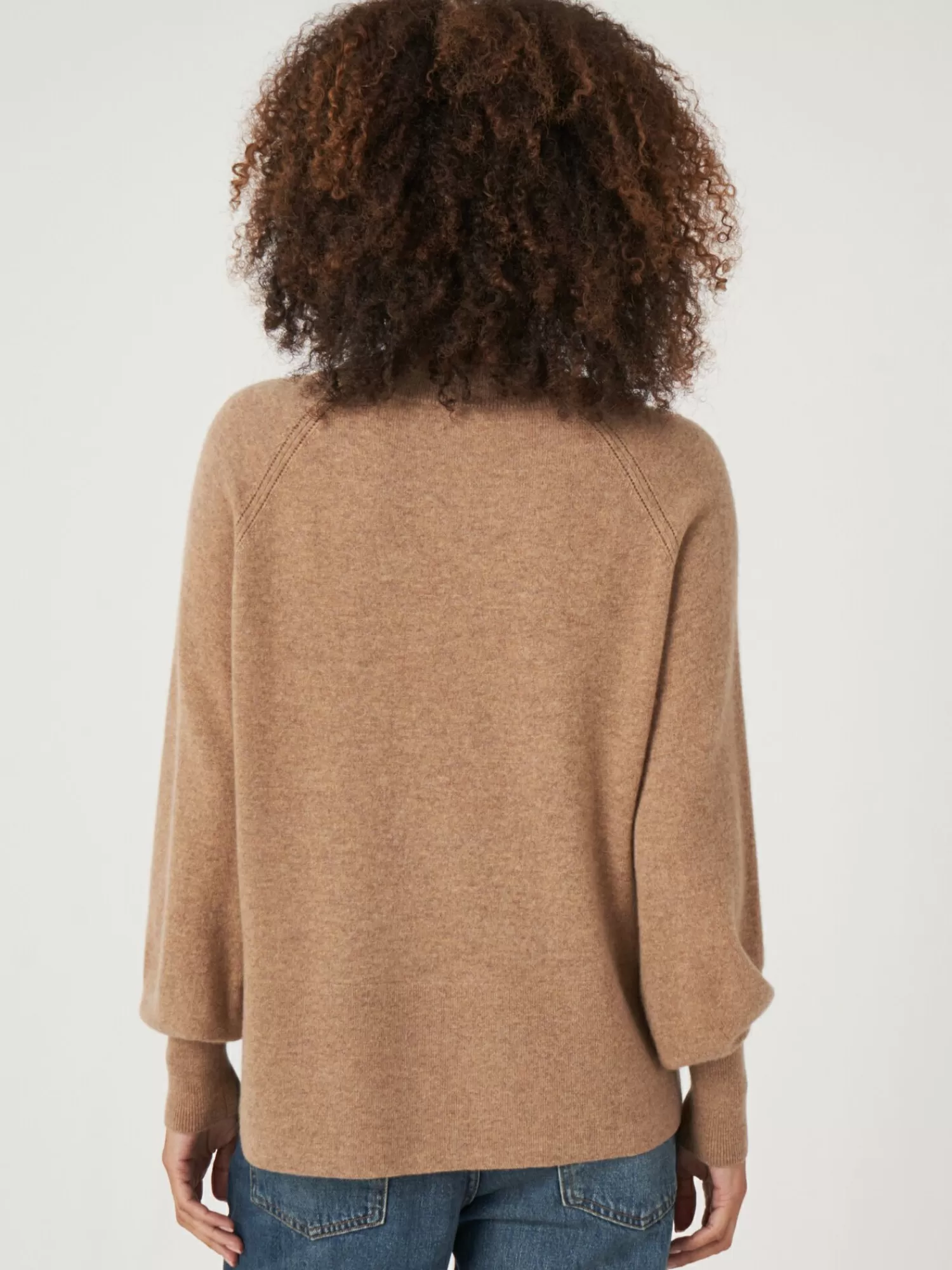 Pull féminin en cachemire doux - Manches raglan avec encolure en côtes hautes et fente latérale - Tendance automne-hiver pour élégance décontractée