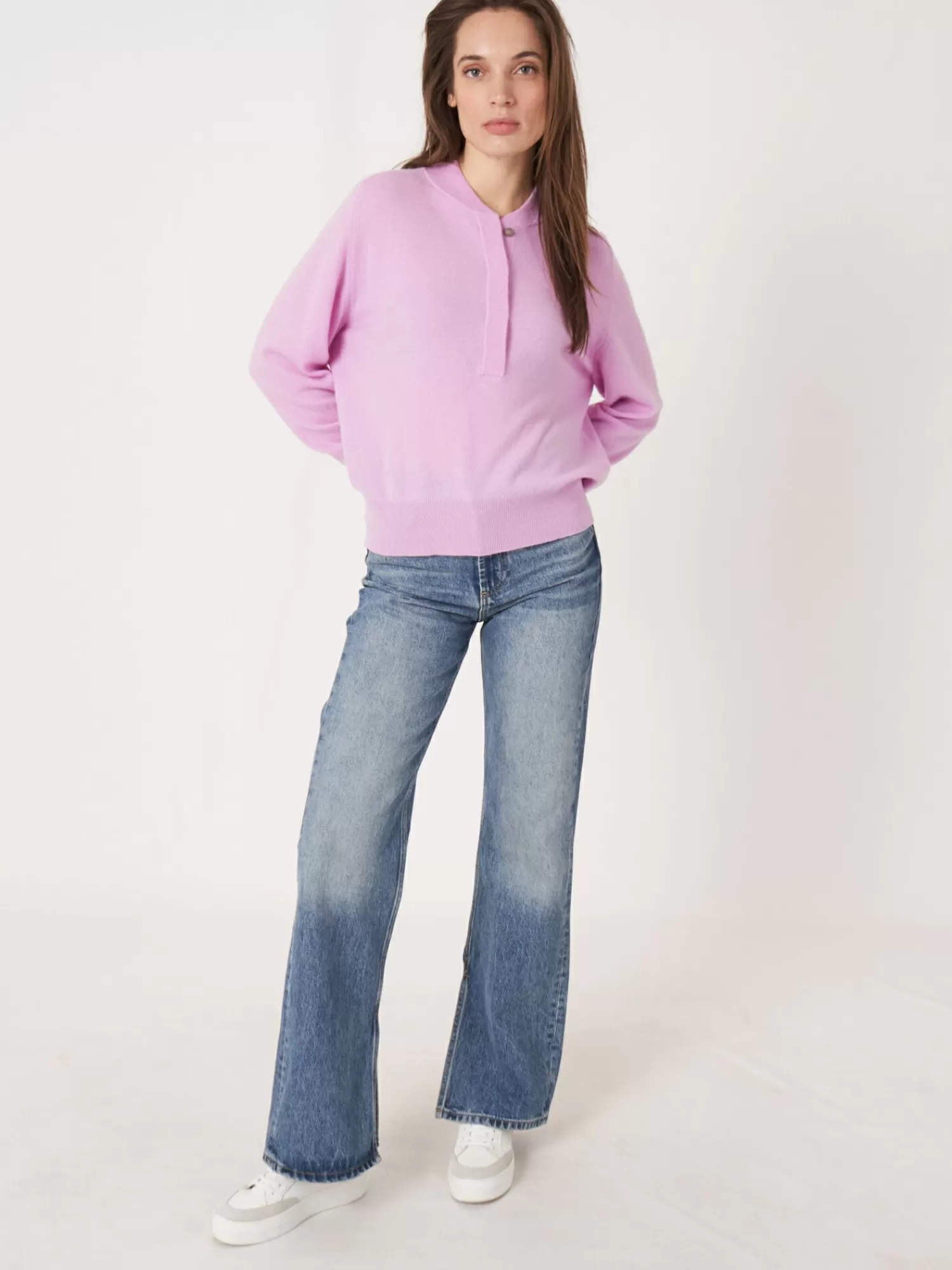 Pull en cachemire féminin - Col rond sportif et fermeture boutonnée asymétrique