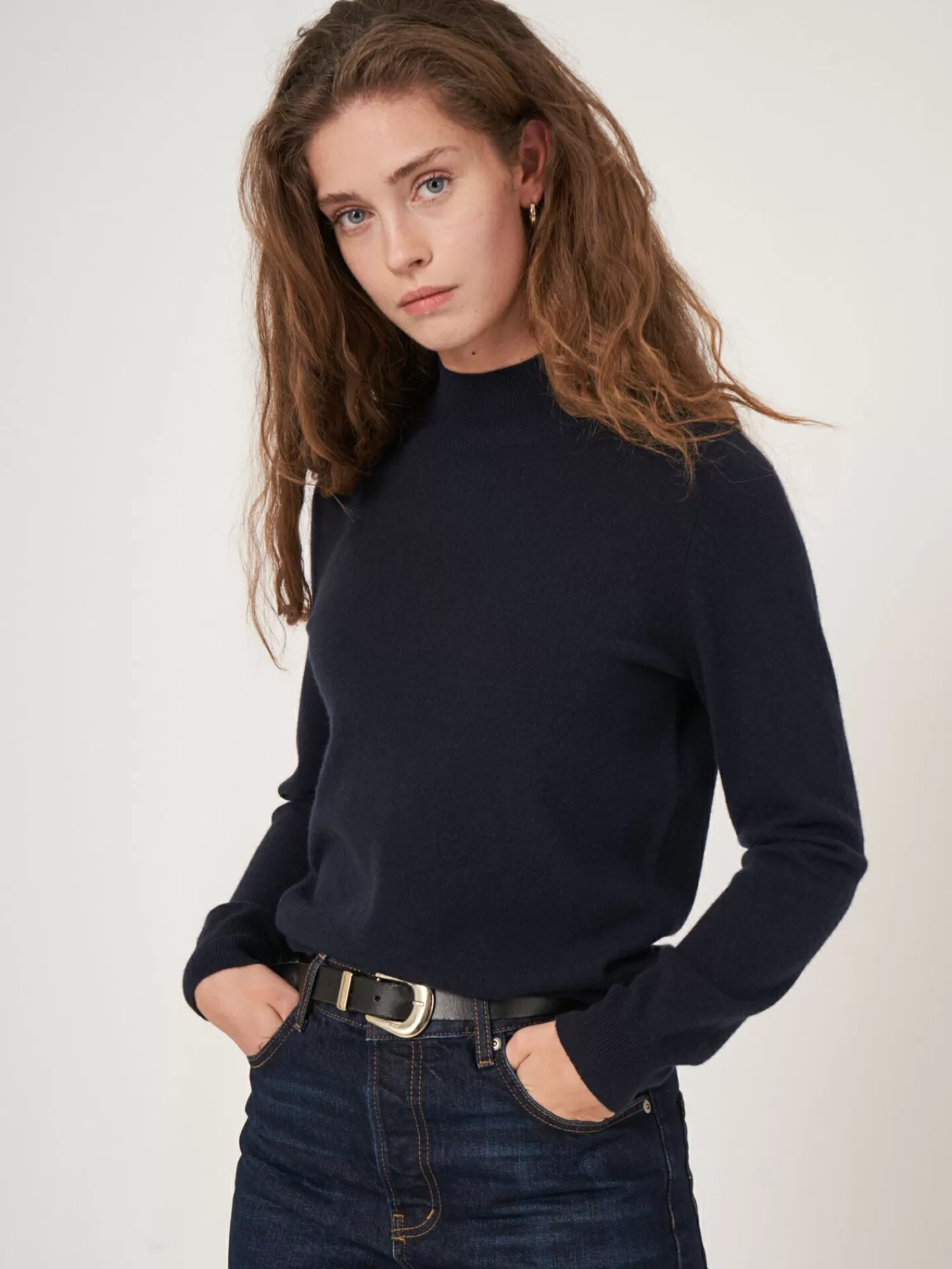 Pull en Cachemire Col Montant - Élégance Douce pour Femme (Modèle Édition Spéciale)