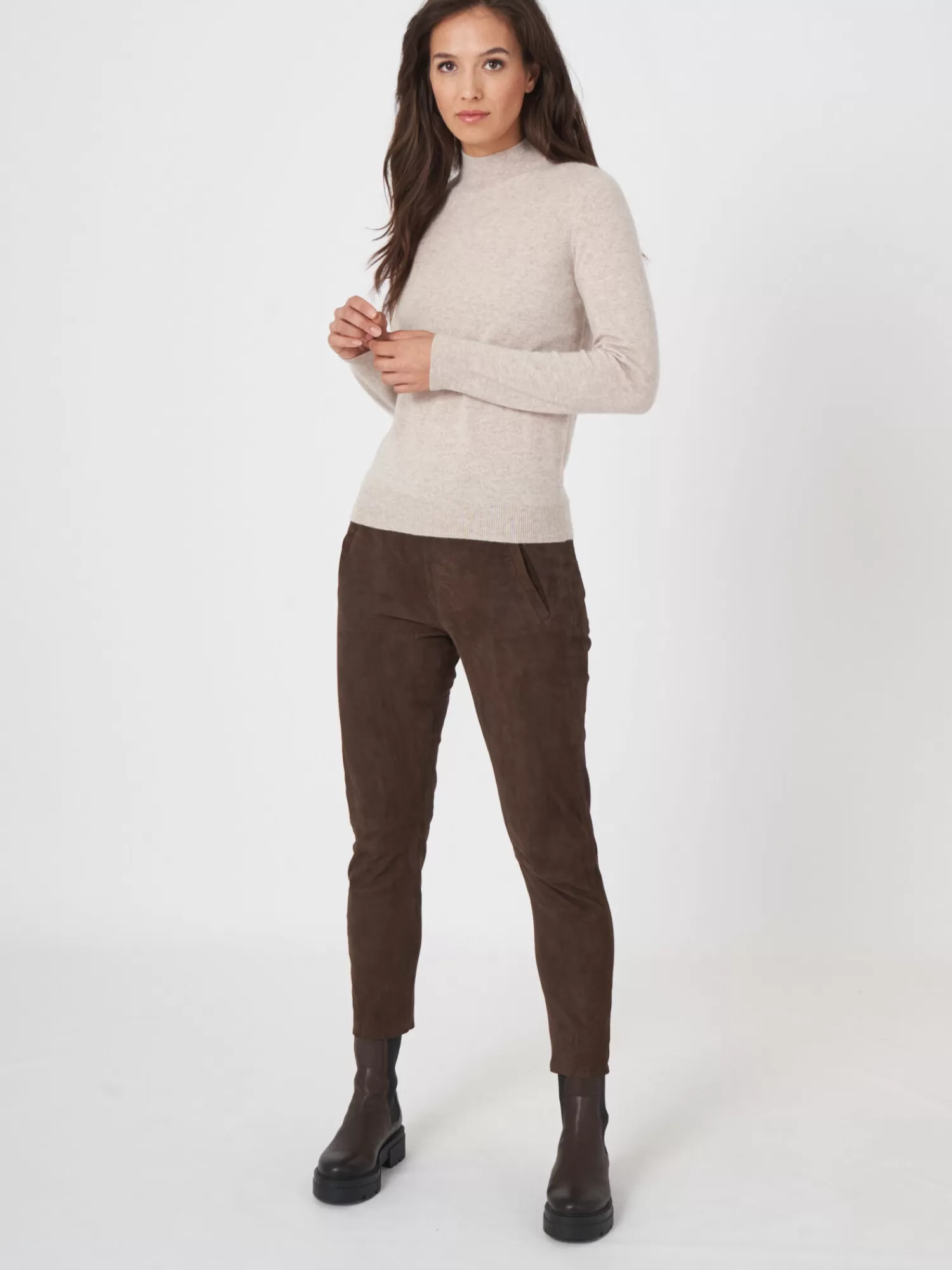 Pull Femme en Cachemire Doux - Col Montant Élégant - Confort Hiver 2024