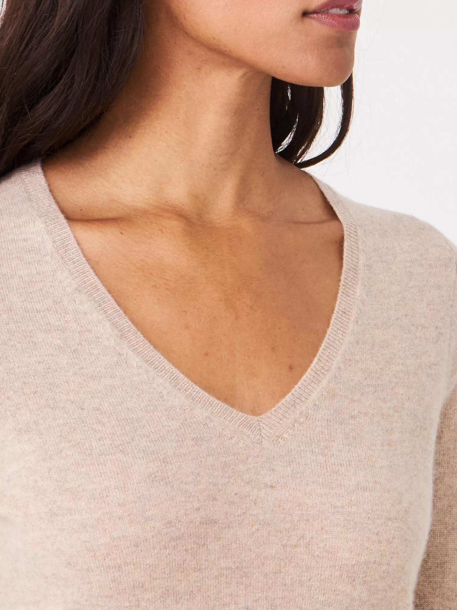 Pull en Cachemire Bio Doux - Col en V Élégant pour Femme | Soldes Exclusives