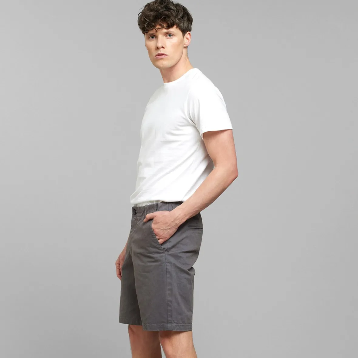 Short Chino Tendance Nacka - Gris Anthracite en Promo Exclusive