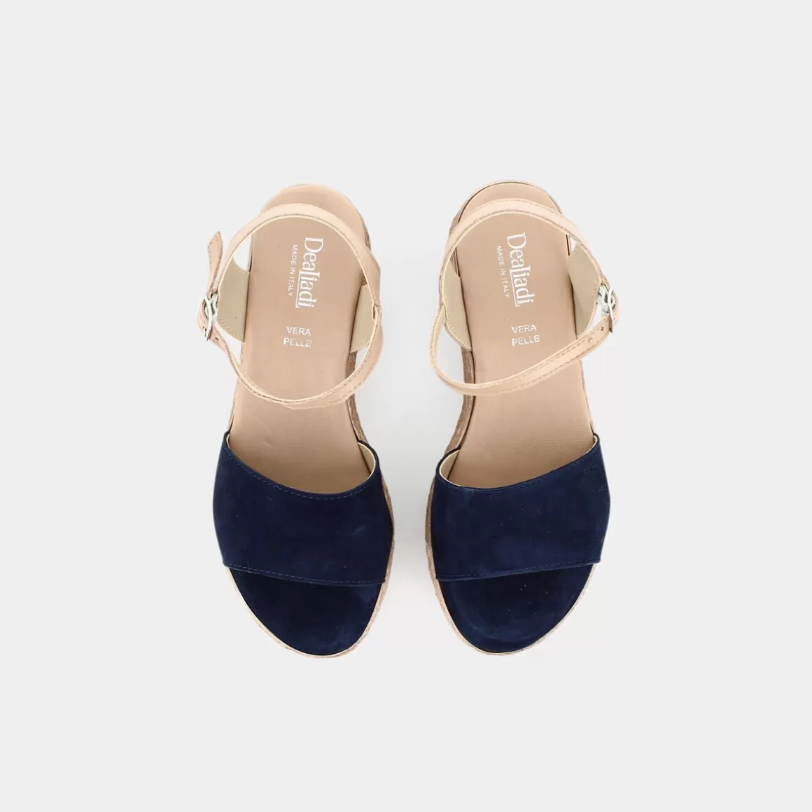 Promo exclusive : Sandales DEALIADI Cl-E23D-05 en cuir souple - Coloris beige sable & bleu marine