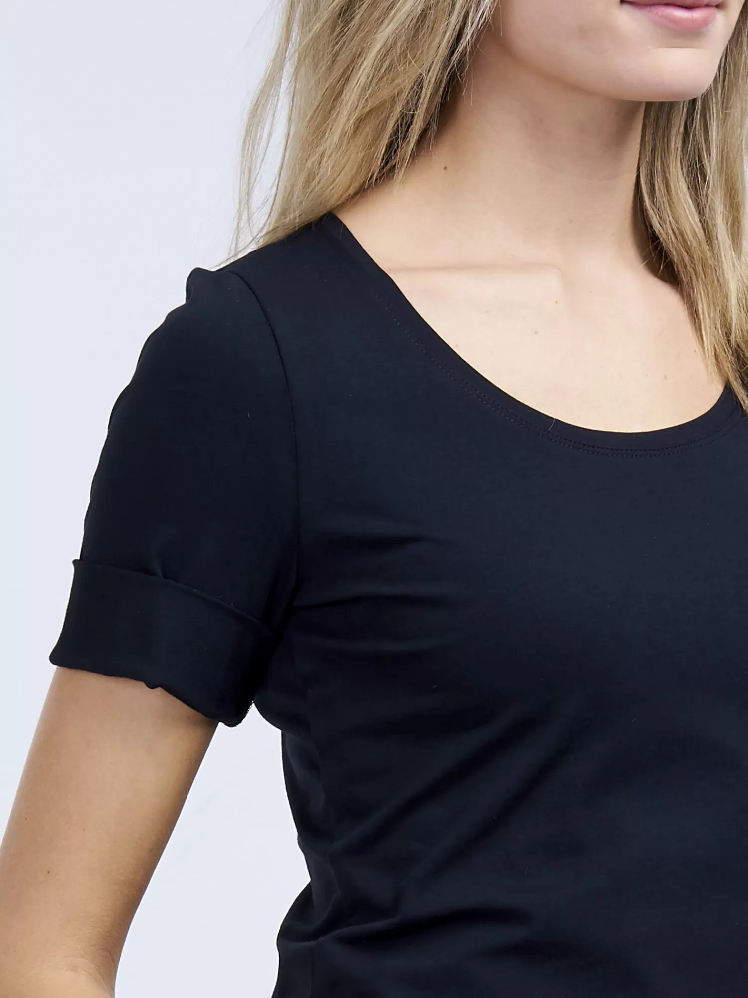 Top T-shirt Femme Manches Courtes Roulées - Haut Décontracté Tendance Été 2024 

T-shirt Coton Léger à Manches Retroussées - Style Urbain Femme Printemps/Été 

Haut Basique Femme à Manches Enveloppantes - T-shirt Confortable Mode Saison Chaude 

T-shirt Femme Col Rond avec Ourlets Roulés - Look Décontracté Style Unique 

Top Manches Courtes Roulées Femme - T-shirt Coton Respirant Détail Mode Urbaine