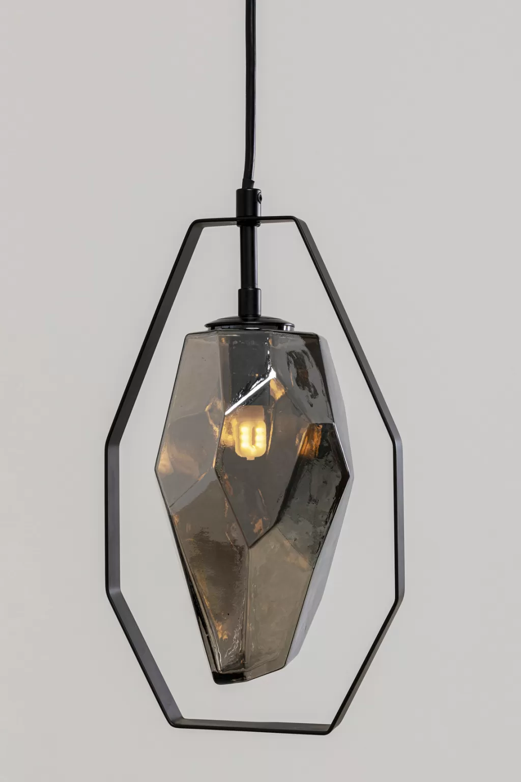 Lustre contemporain KARE Diamond Fever - Suspension design noir diamant pour salle à manger (17 cm)