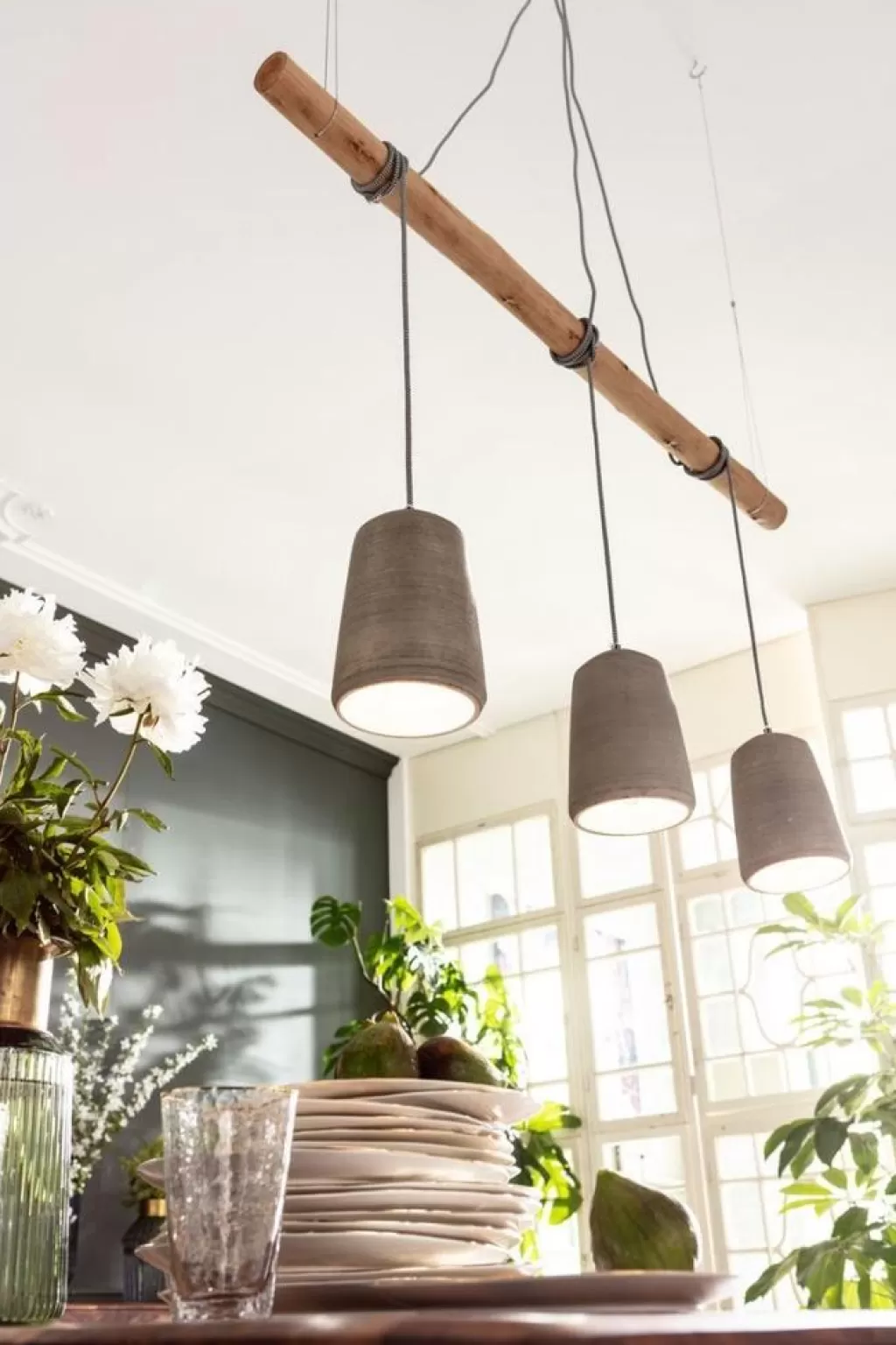 Luminaire Suspendu Design Béton Tre par KARE - 120cm pour Salle à Manger Élégante