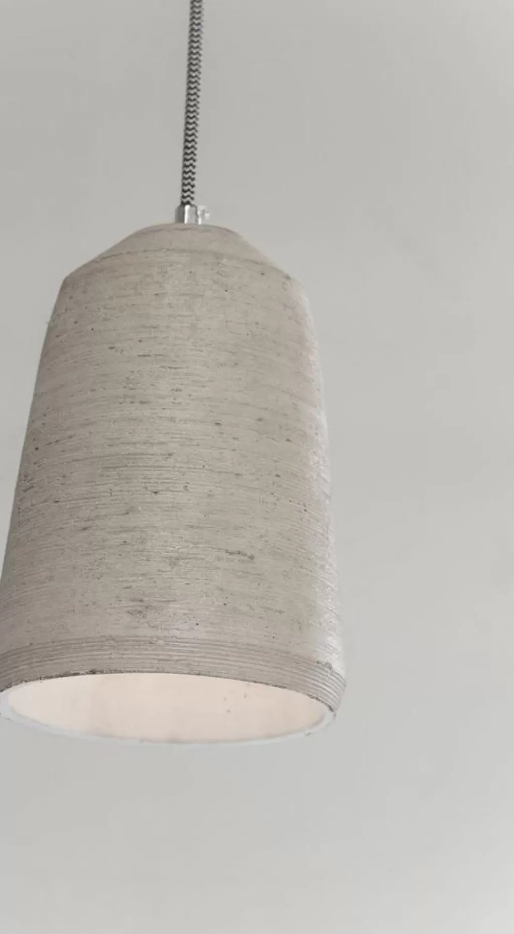 Luminaire Suspendu Design Béton Tre par KARE - 120cm pour Salle à Manger Élégante