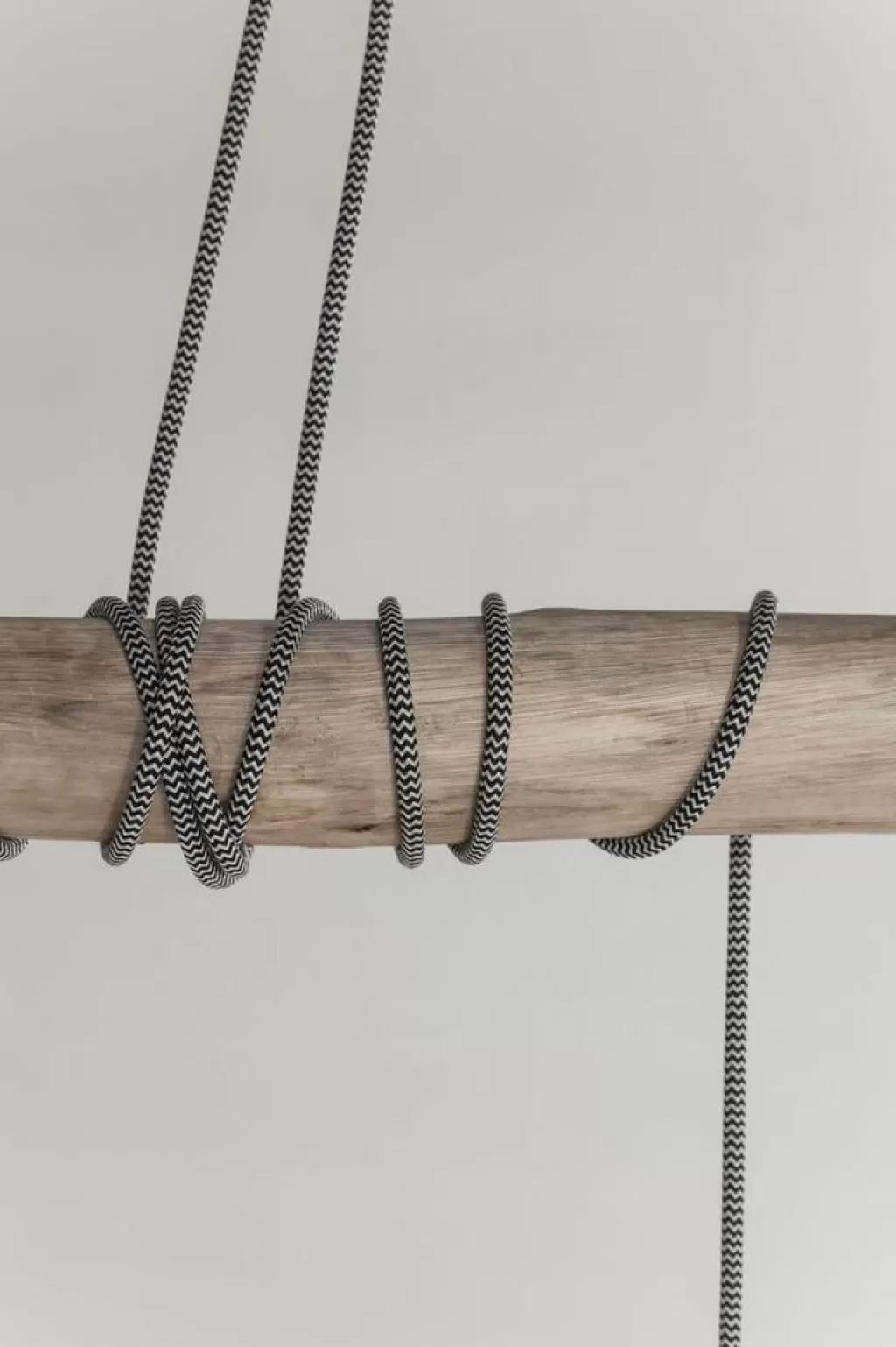 Luminaire Suspendu Design Béton Tre par KARE - 120cm pour Salle à Manger Élégante