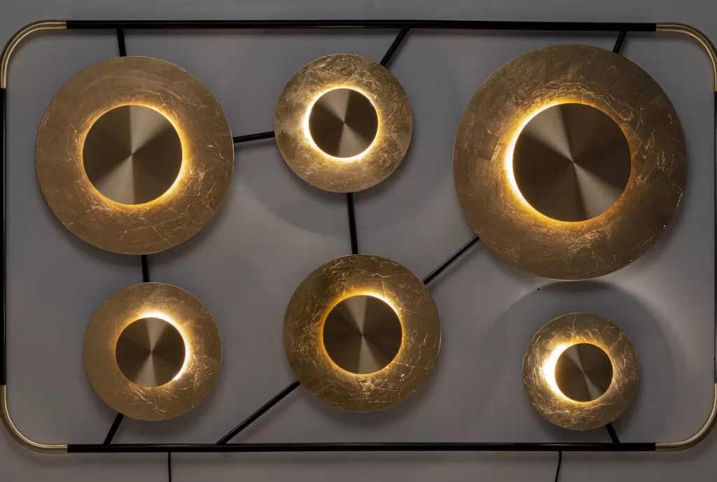 Applique murale design Disque 6 points lumineux - Collection contemporaine KARE - Éclairage d'ambiance modulable en métal brossé