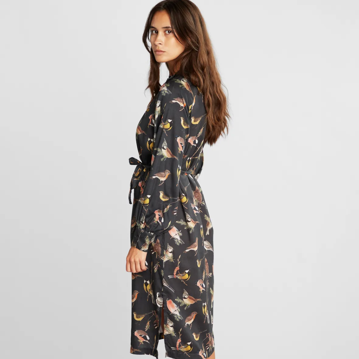 Robe Femme Automne - Motifs Oiseaux Élégants en Noir | Collection Sunne à Petit Prix