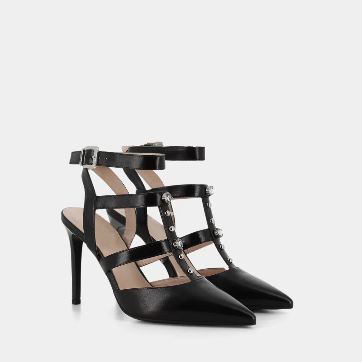 Sandales NERO GIARDINI - Modèle E21833 en Cuir Souple Noir  
Chaussures d'été élégantes à enfiler  
Design italien intemporel pour femme  
Confort optimal avec semelle texturée