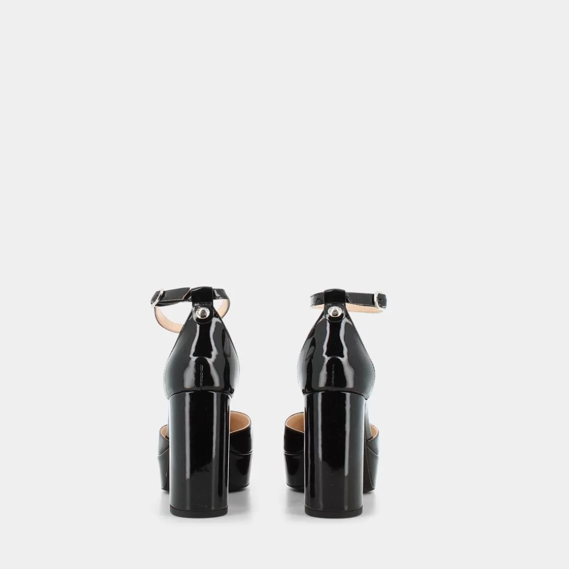 Sandales Plateforme Élégantes NERO GIARDINI - Modèle E307060 en Cuir Souple Noir | Confort Printemps-Été 2024 | Style Urbain Intemporel
