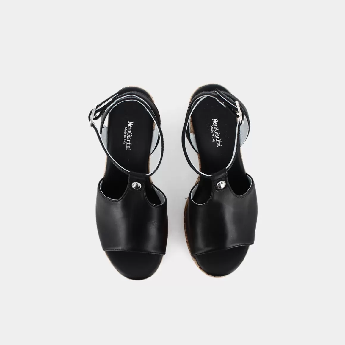 Sandales femme NERO GIARDINI en cuir souple - Modèle E307670D noir élégant - Chaussures confortables pour été avec semelle amortissante