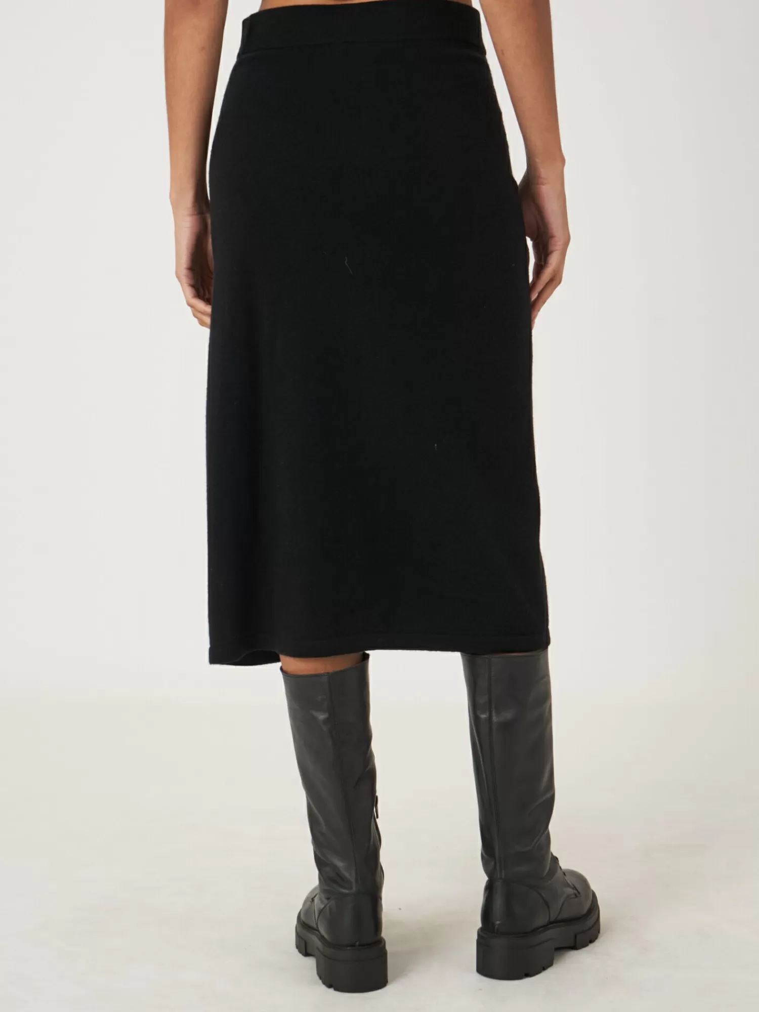 Robe-jupe élégante en cachemire doux - Tricoté main avec fente détailée - Tenue chic pour femme (Collection Automne-Hiver)