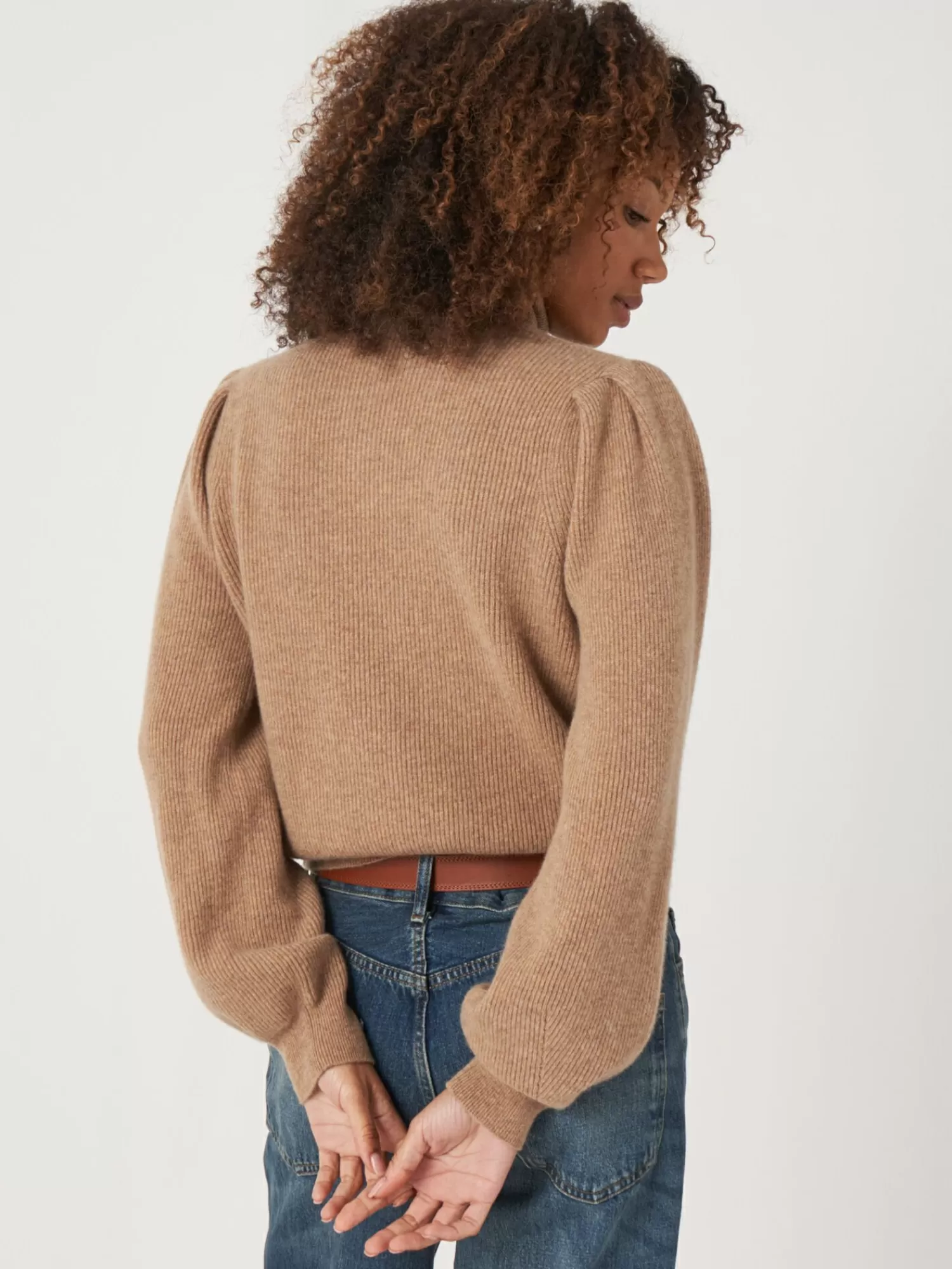 Pull Femme en Cachemire Doux à Col Montant - Tricotage Fin pour un Confort Optimal