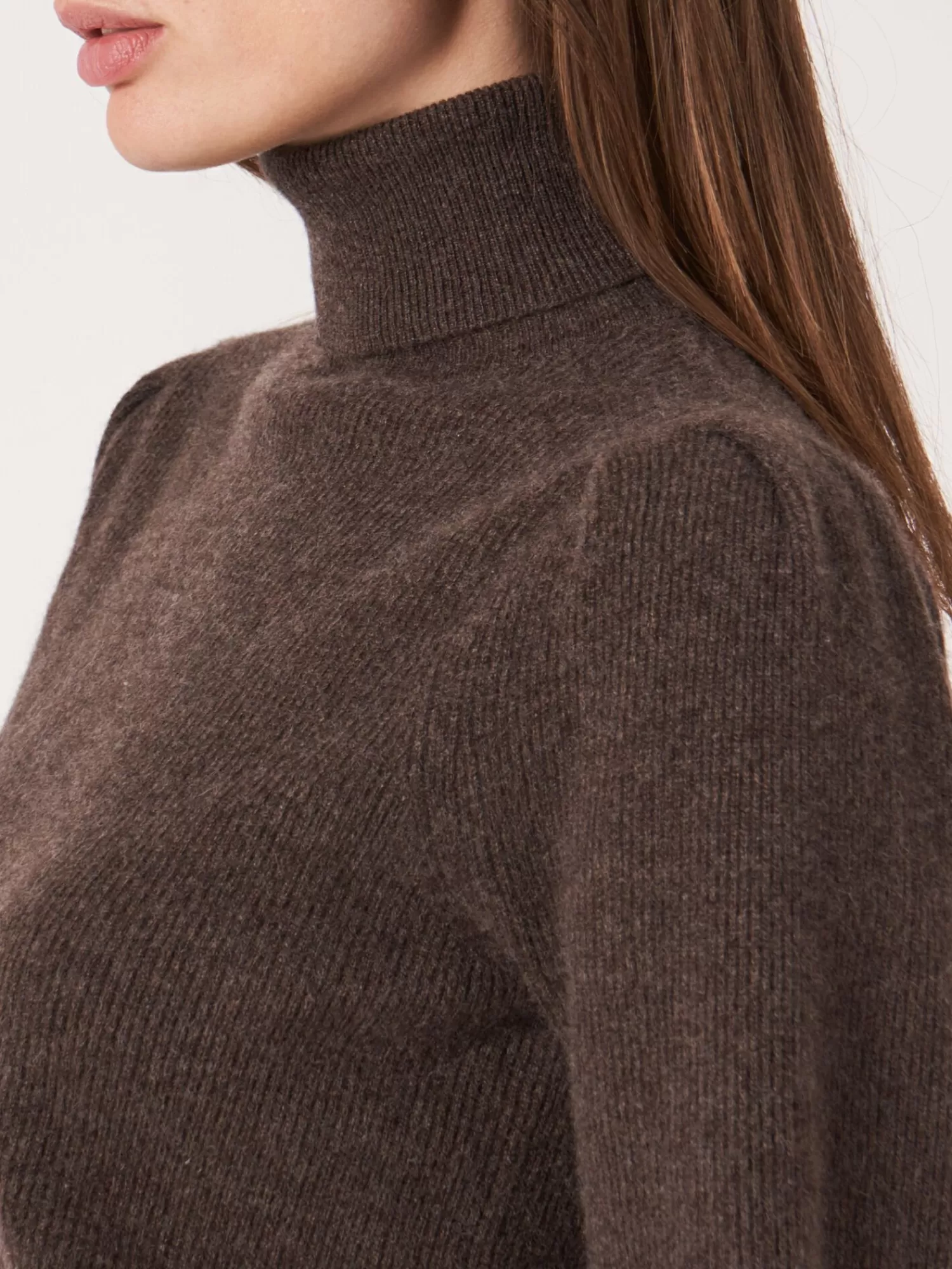 Pull Femme en Cachemire Doux - Col Montant Tricoté Main, Confort Élégant - Prix Abordable