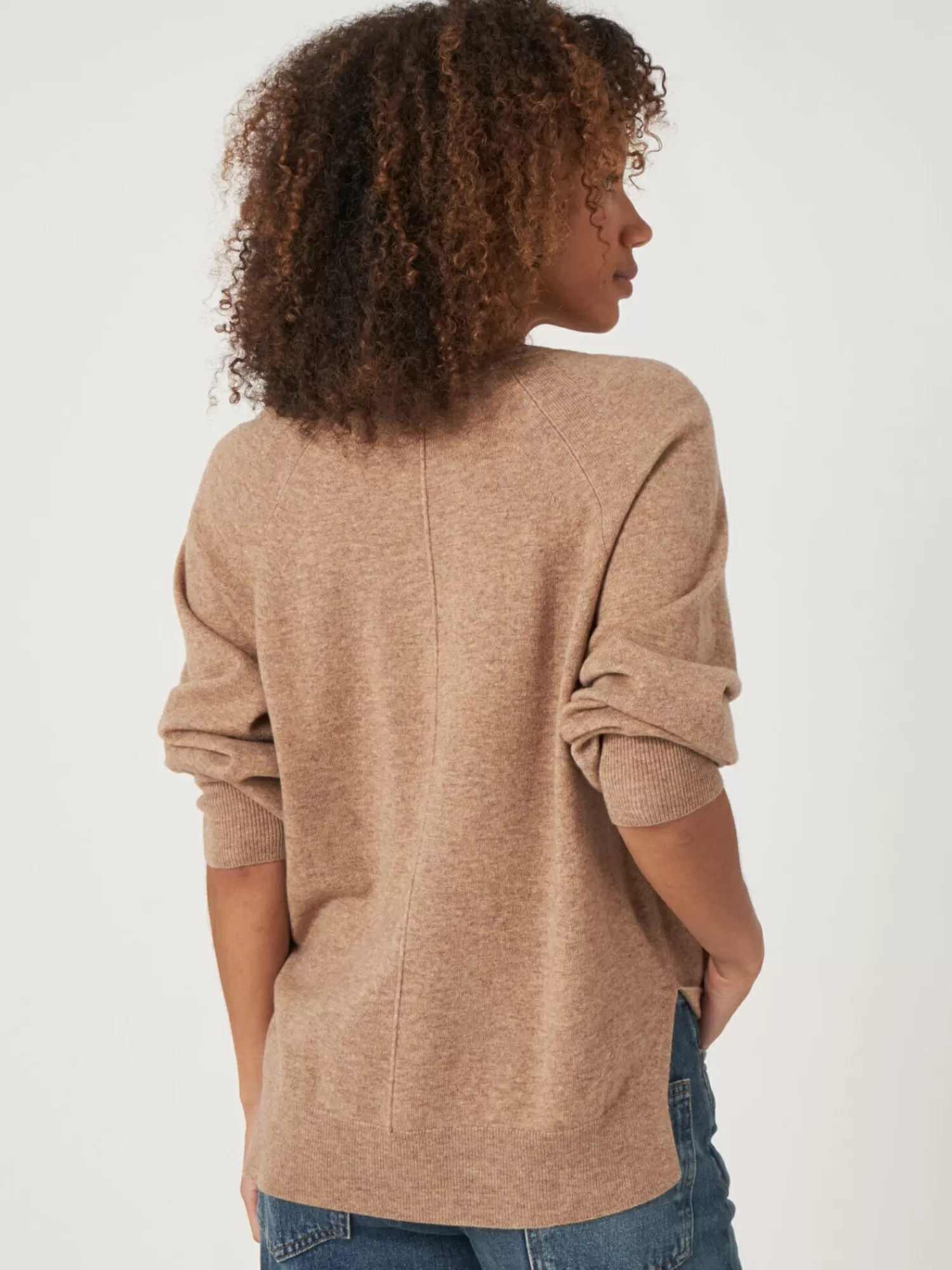Pull Femme Élégant à Col en V - Tricotage Délicat avec Fentes Latérales - Confort et Style à Petit Prix