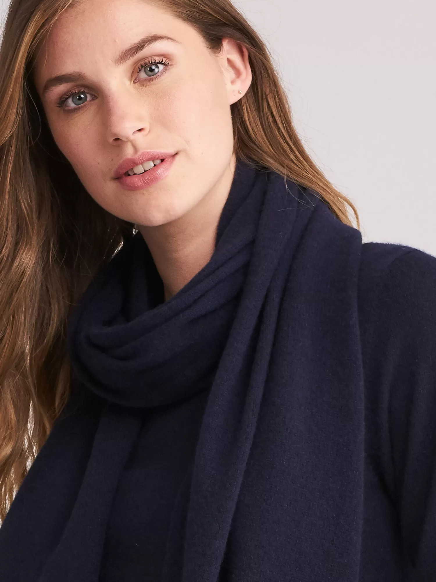 Écharpe Femme en Cashmere Bio Tricoté Main - Délicat Accessoire d'Hiver Élégant