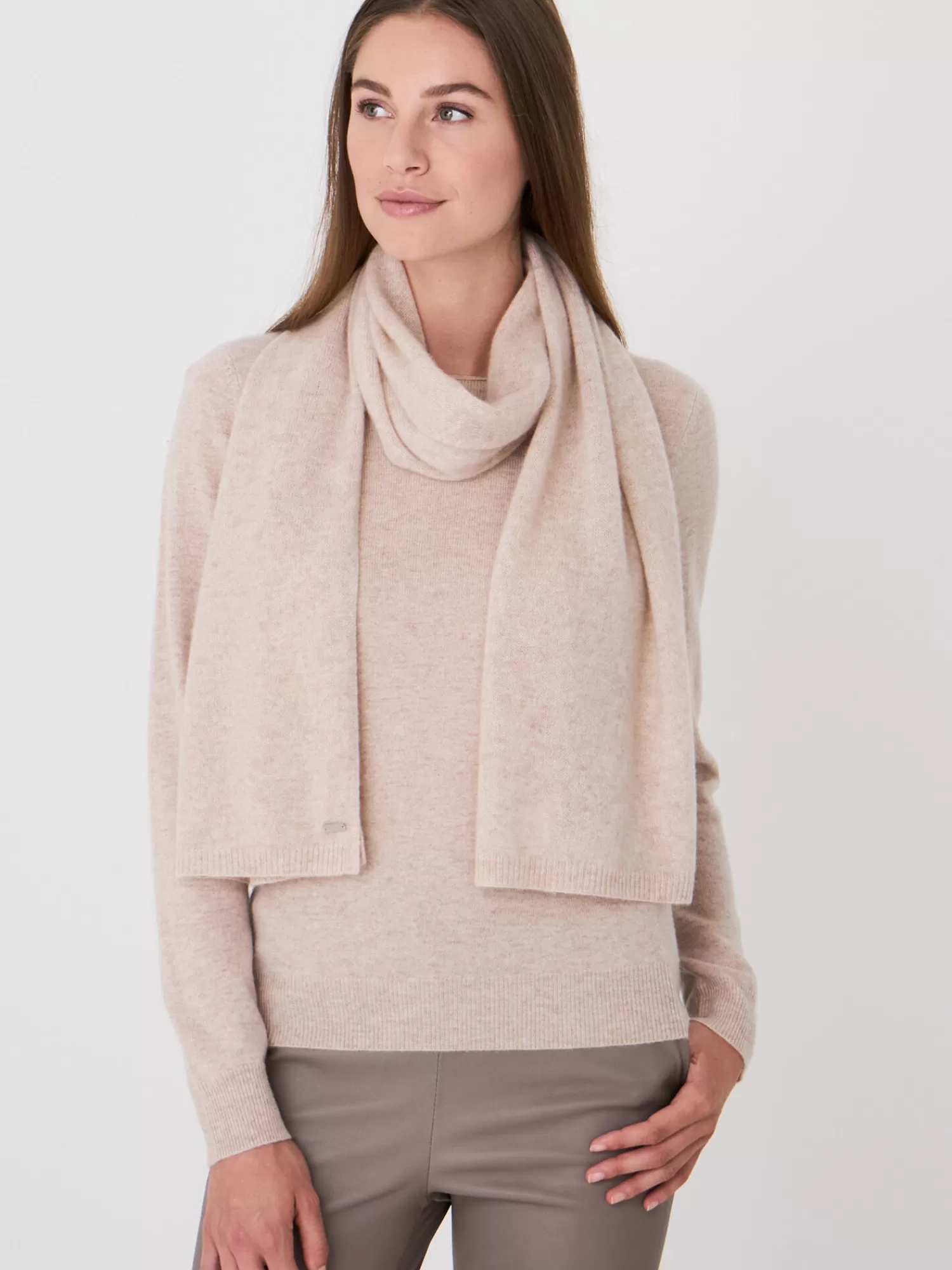 Écharpe Femme en Cachemire Bio Tricoté Main - Doux et Léger pour un Confort Ultime, Accessoire Élégant Style Intemporel