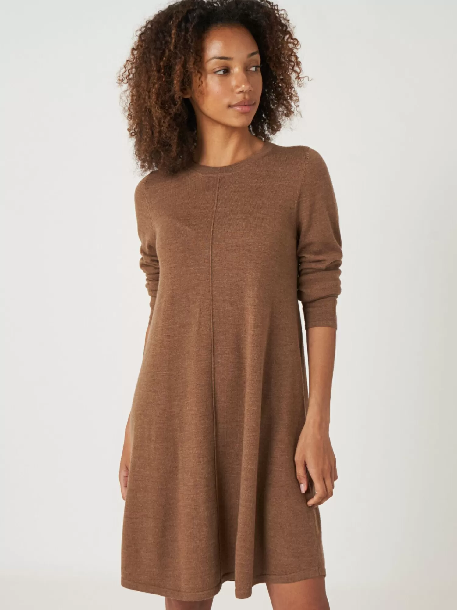 Robe Trapèze en Laine Mérinos Tricotée - Collection Élégance Hiver pour Femme