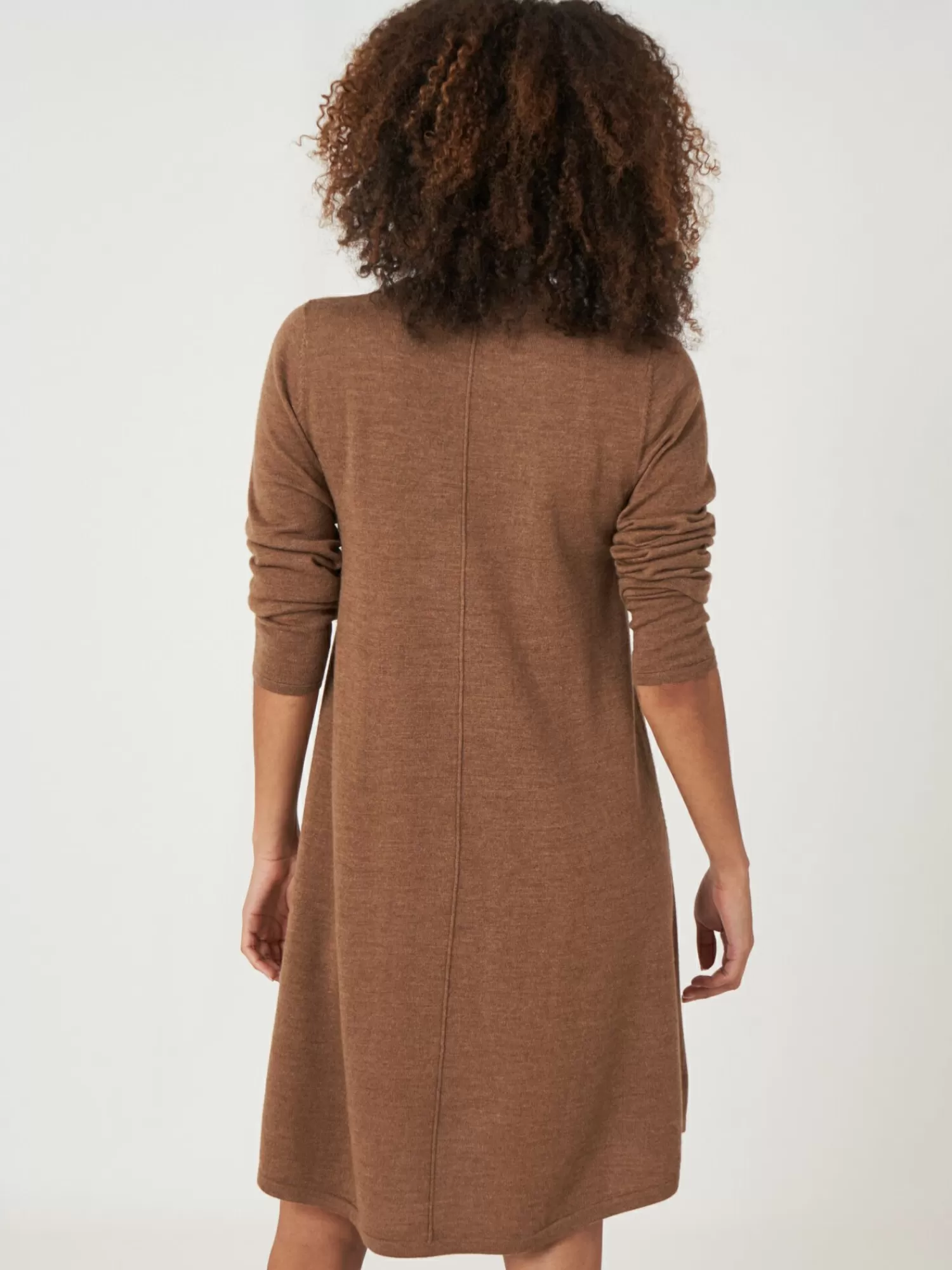 Robe Trapèze en Laine Mérinos Tricotée - Collection Élégance Hiver pour Femme