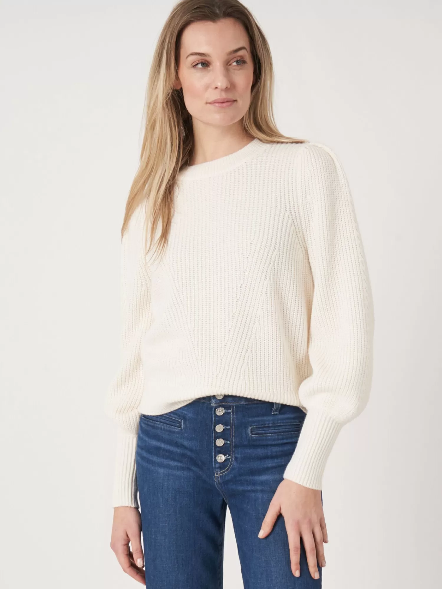 Pull Femme en Laine Mérinos à Rayures - Détails d'Épaule Élégants pour un Style Unique