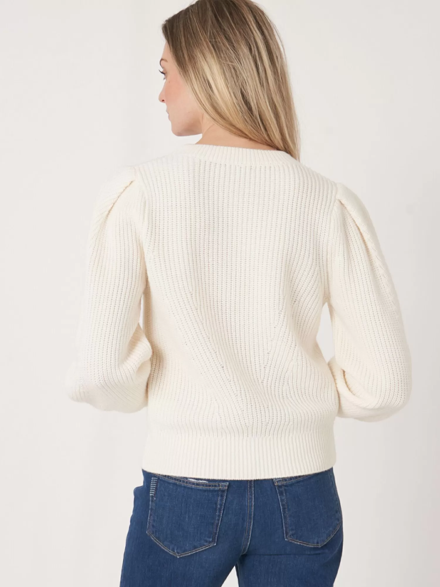 Pull Femme en Laine Mérinos à Rayures - Détails d'Épaule Élégants pour un Style Unique