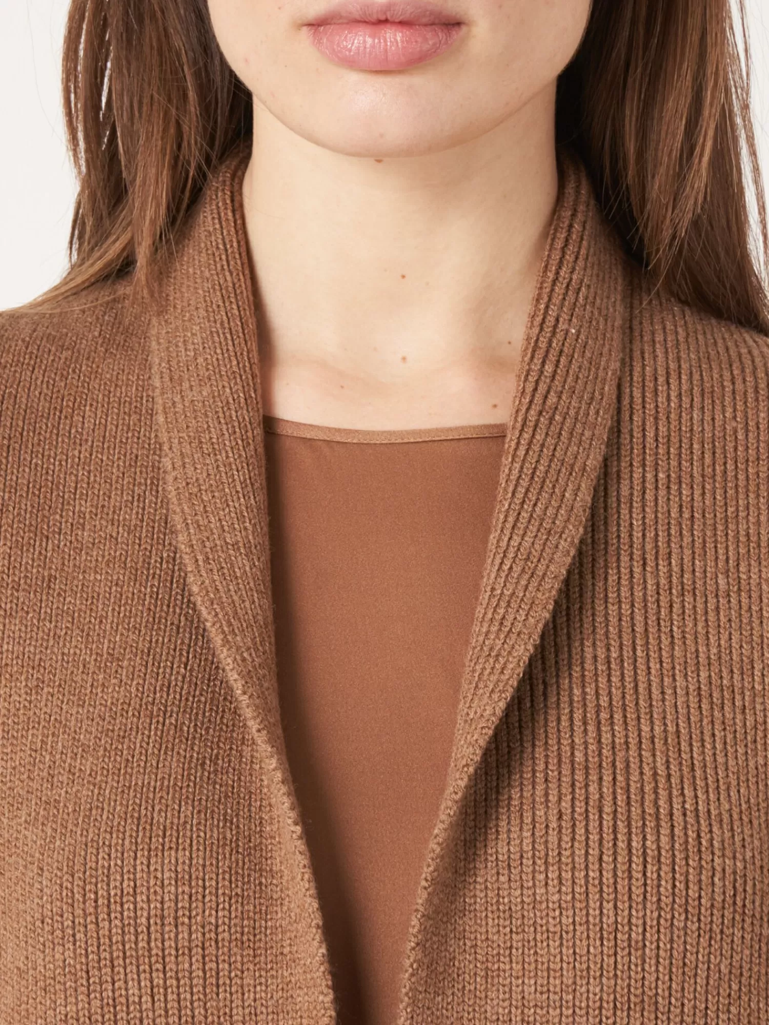 Gilet Femme en Laine Mérinos - Maille Épaisse avec Motif Côtes et Poches Fonctionnelles - Confort et Style pour Tenue Décontractée ou Élégante