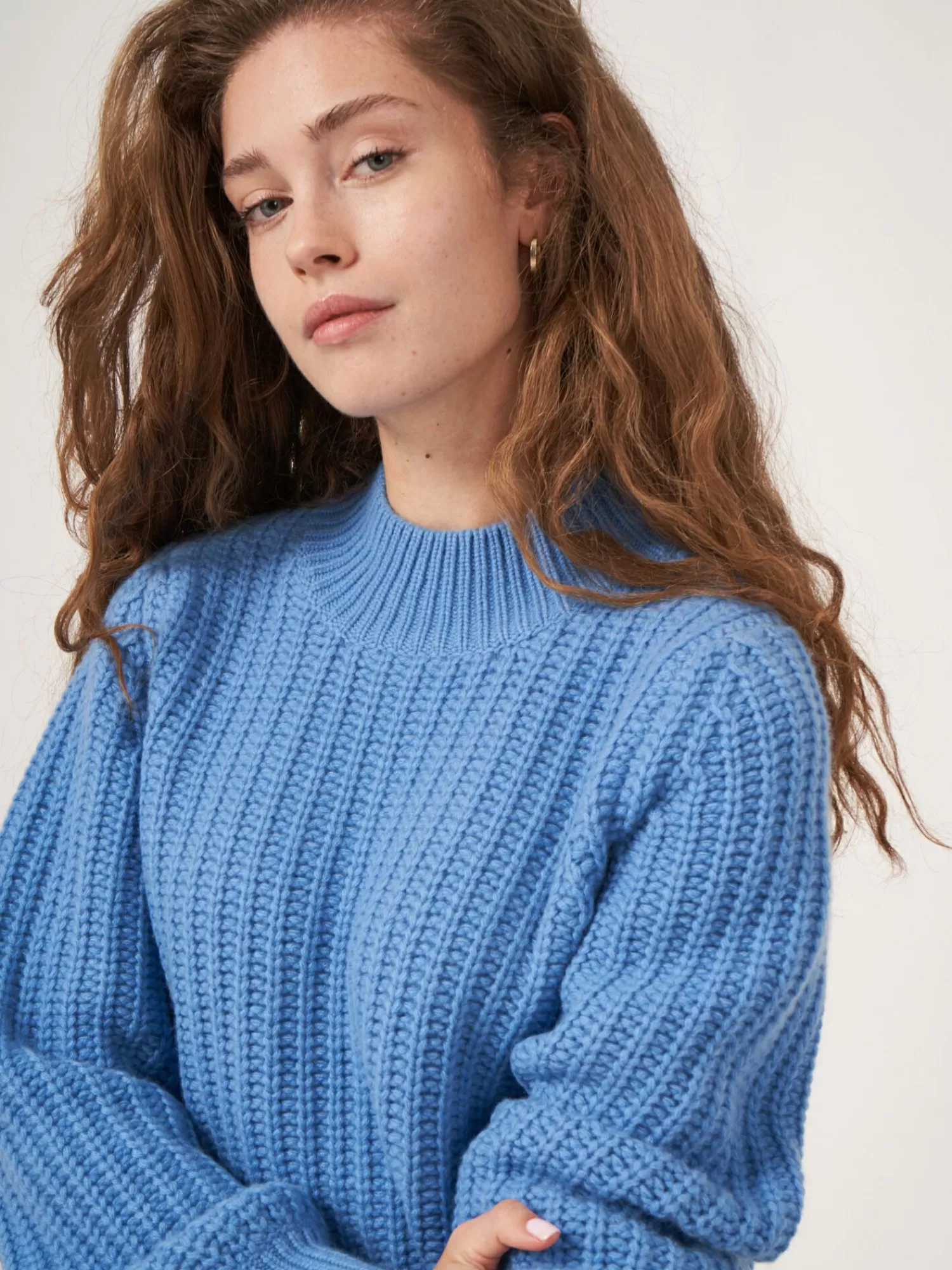Doux pull féminin en cachemire à motifs côtelés - Maille épaisse pour un style confortable et élégant